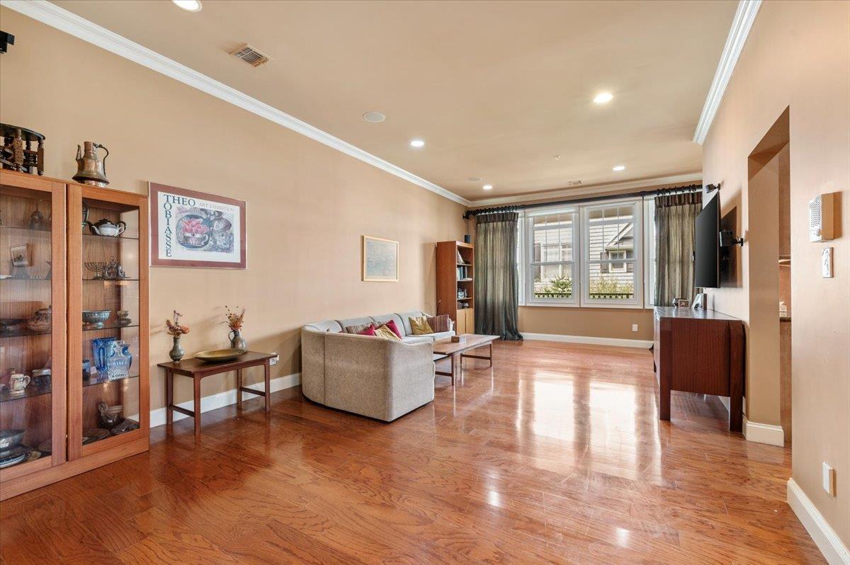 Condo Pacing  Nassau County, NY 11590, MLS-891184-4
