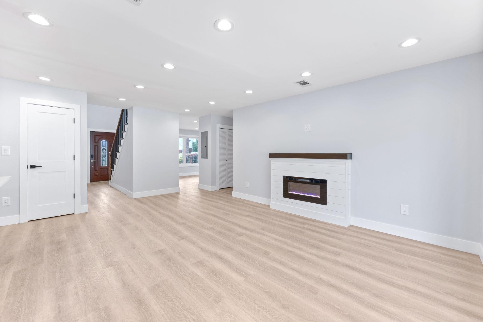 Single Family Stirrup Nassau County, NY 11756, MLS-891195-15