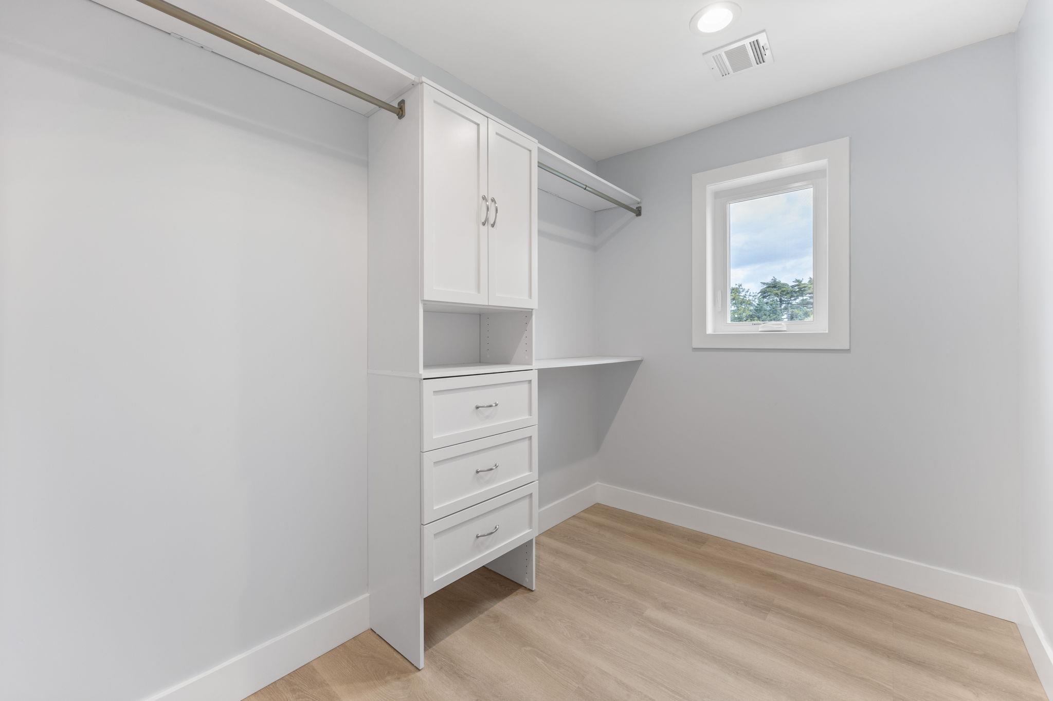 Single Family Stirrup Nassau County, NY 11756, MLS-891195-33