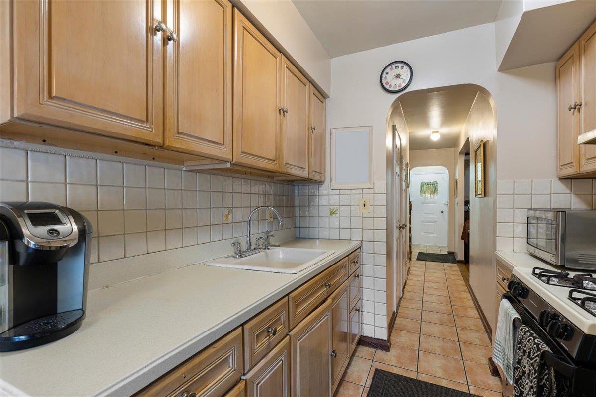 Single Family Paulding  Bronx, NY 10469, MLS-891251-11