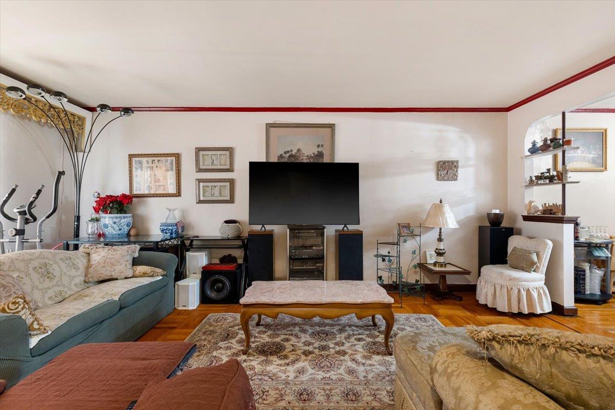Single Family Paulding  Bronx, NY 10469, MLS-891251-7