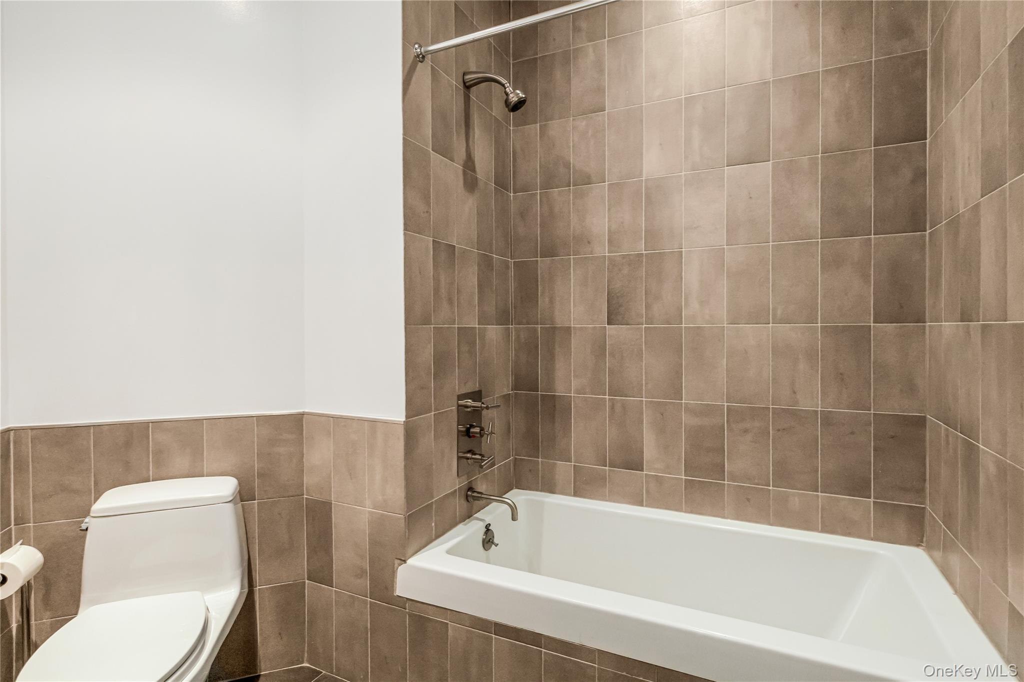 Condo Berry  Brooklyn, NY 11249, MLS-891281-18