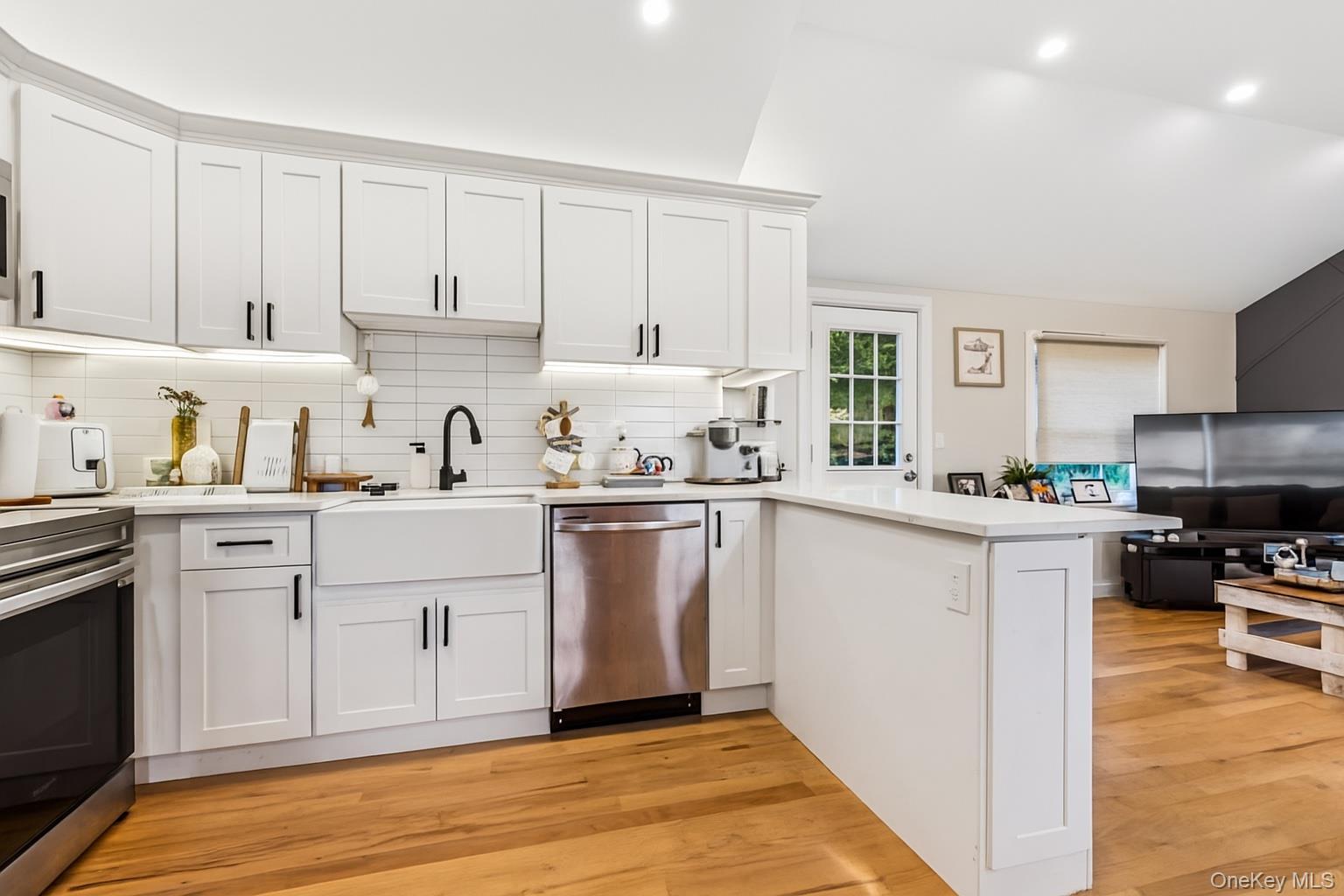 Single Family Gould  Suffolk County, NY 11720, MLS-891335-7