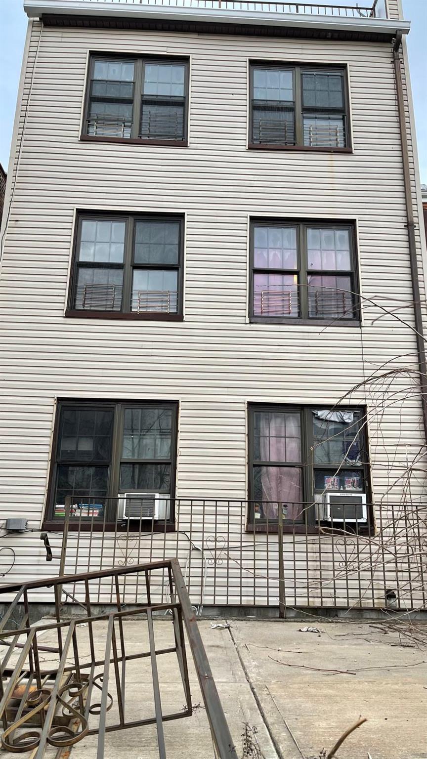 Single Family Milford  Brooklyn, NY 11208, MLS-891362-8