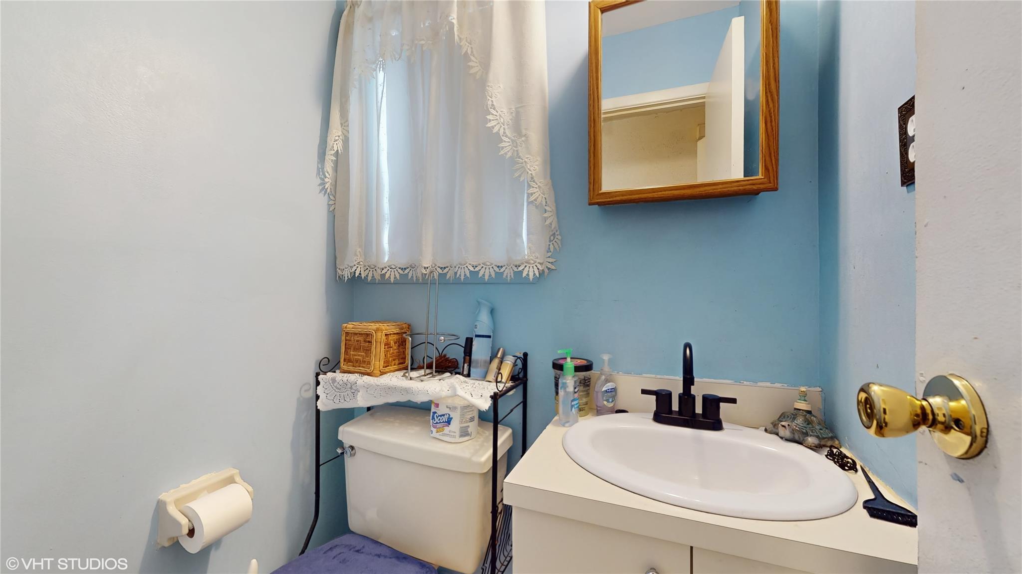 Single Family Barlow Avenue  Staten Island, NY 10312, MLS-891398-16