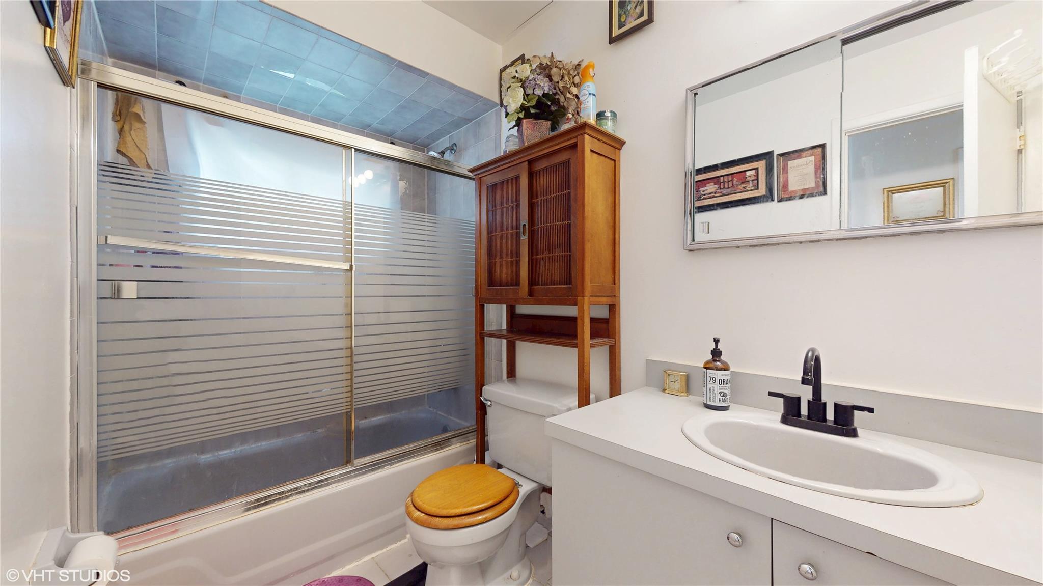 Single Family Barlow Avenue  Staten Island, NY 10312, MLS-891398-17
