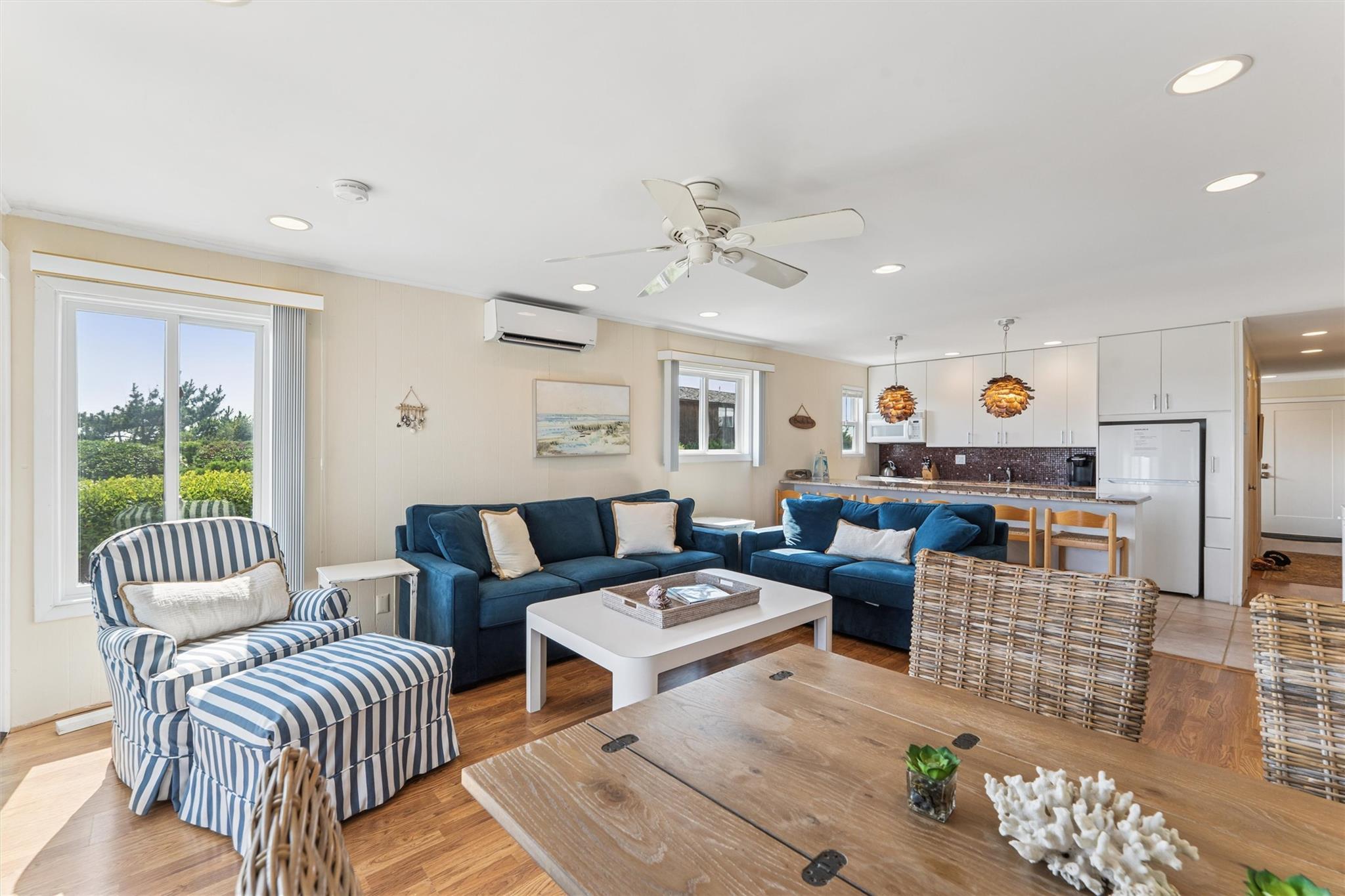 Condo Dune  Suffolk County, NY 11977, MLS-891430-3
