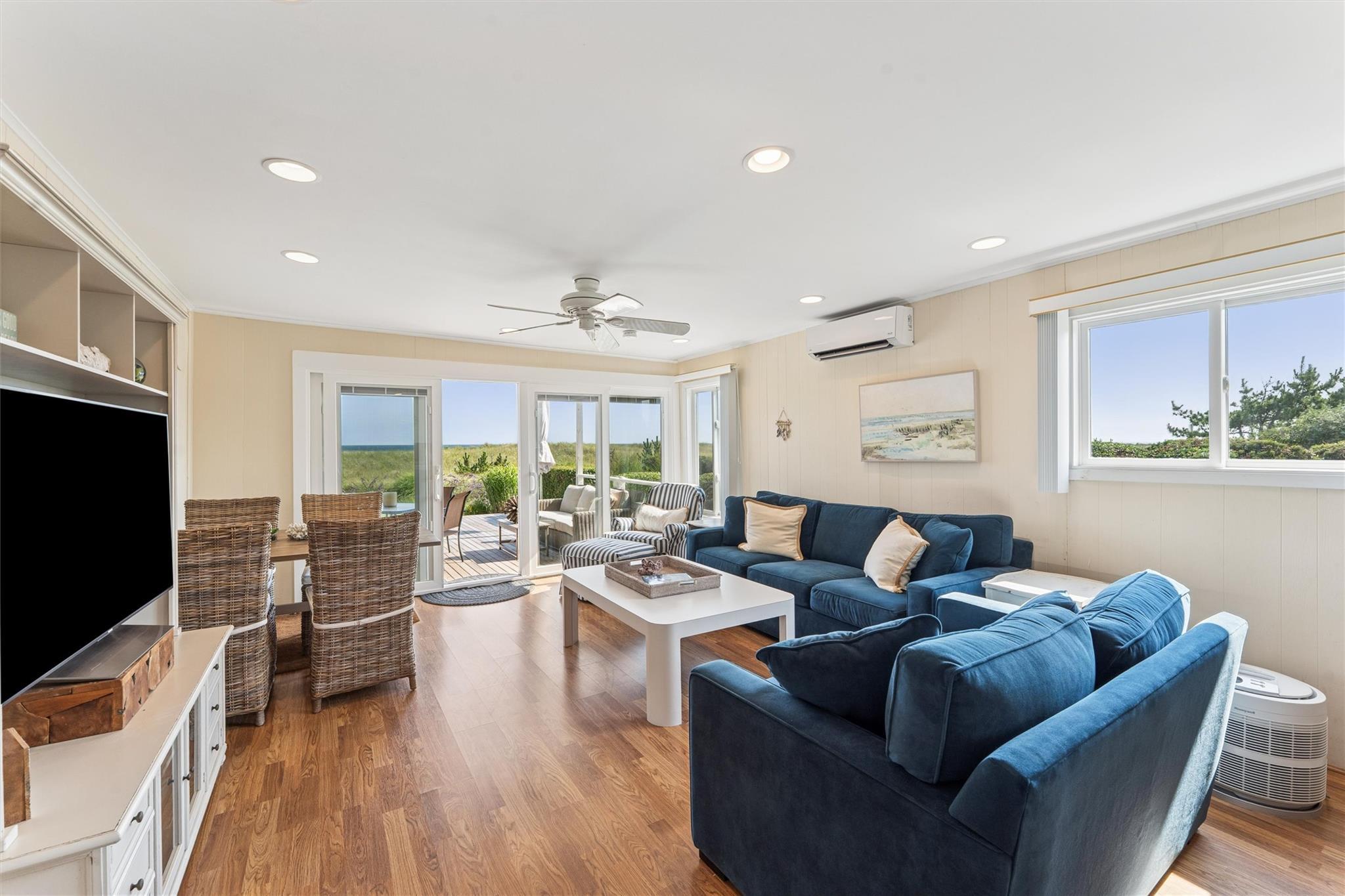 Condo Dune  Suffolk County, NY 11977, MLS-891430-6