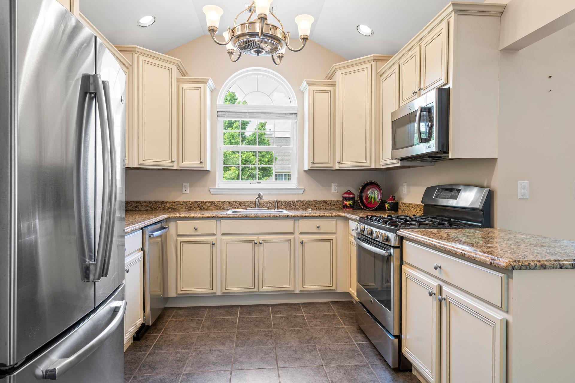 Condo Christine  Suffolk County, NY 11746, MLS-891479-10