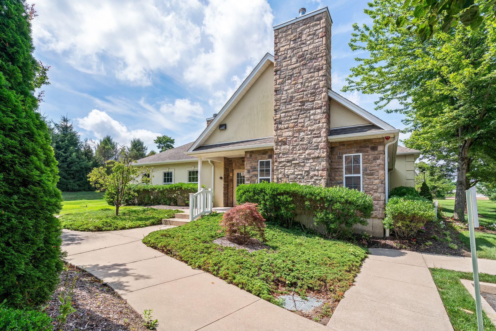 Condo Christine  Suffolk County, NY 11746, MLS-891479-28
