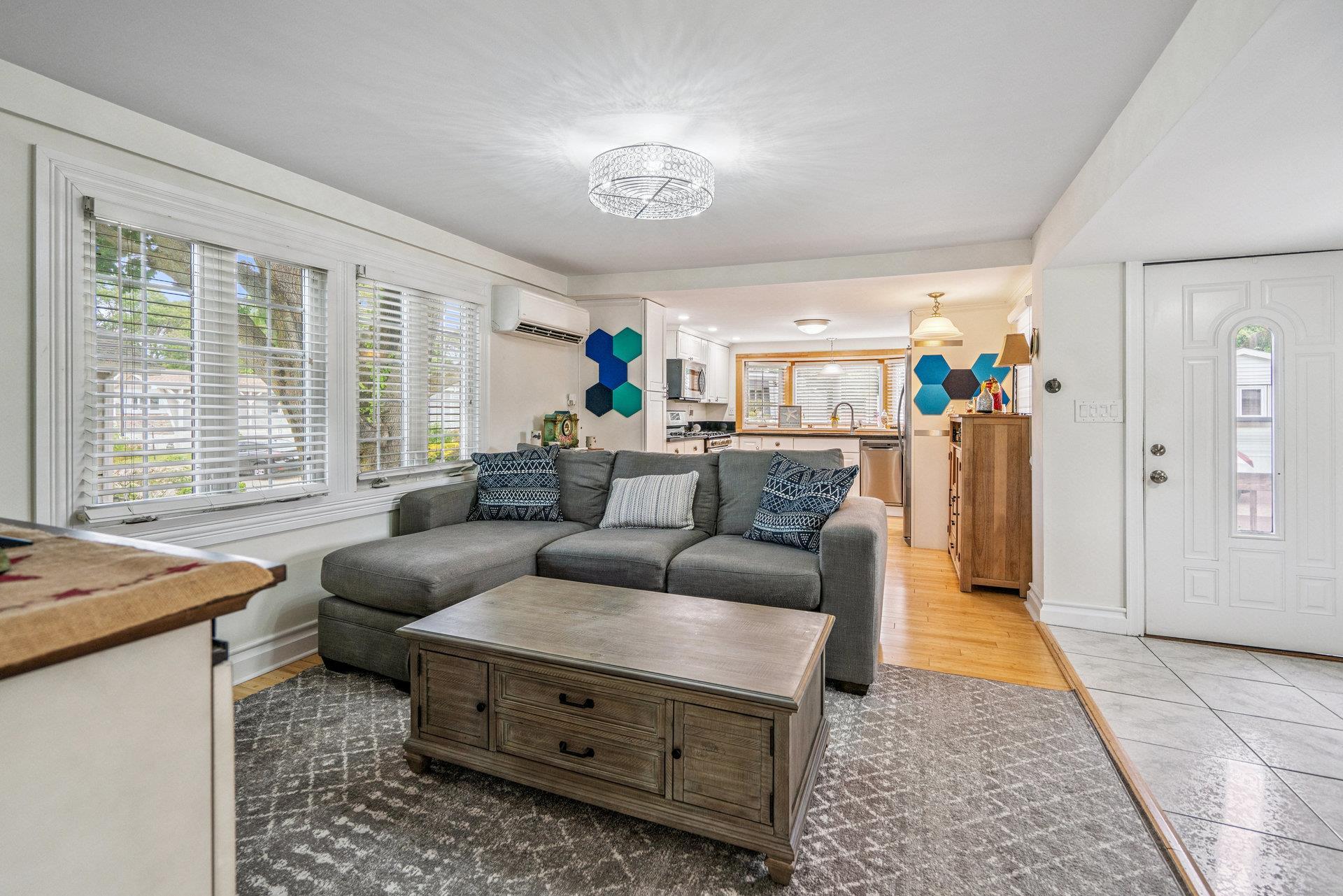 Single Family Betsy Ross  Suffolk County, NY 11716, MLS-891481-5