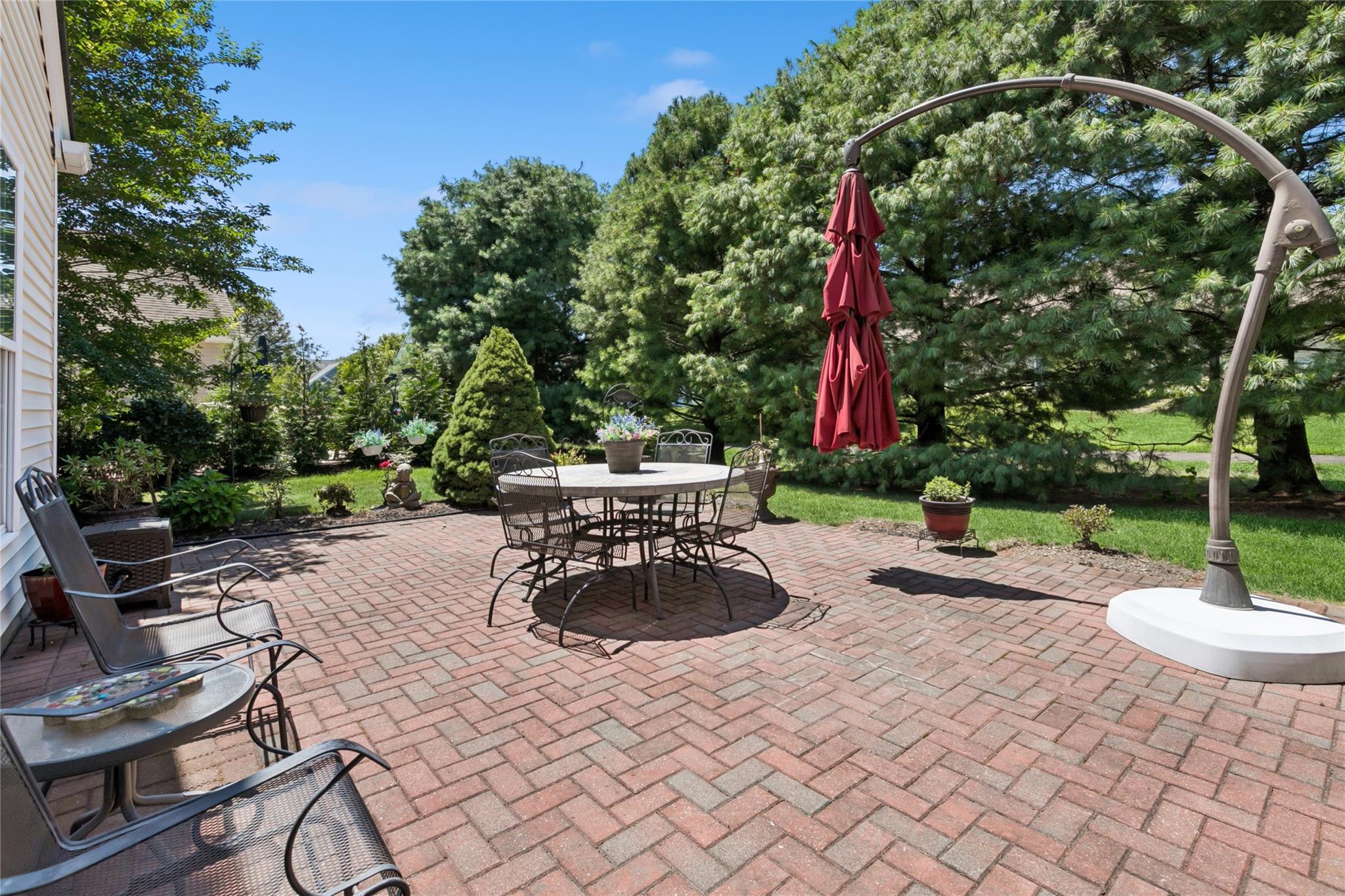Condo Graycrest  Suffolk County, NY 11766, MLS-891568-12