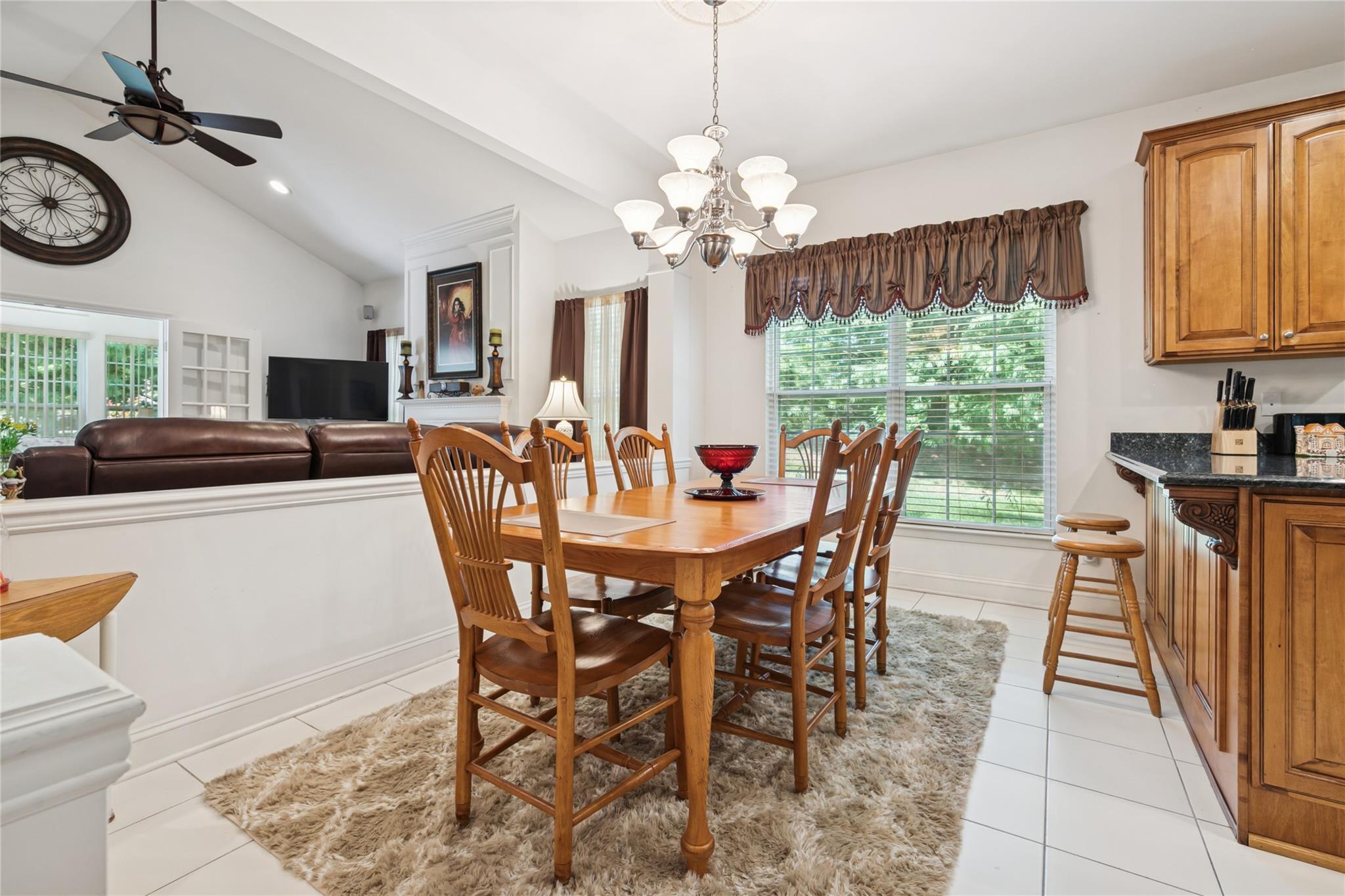 Condo Graycrest  Suffolk County, NY 11766, MLS-891568-22