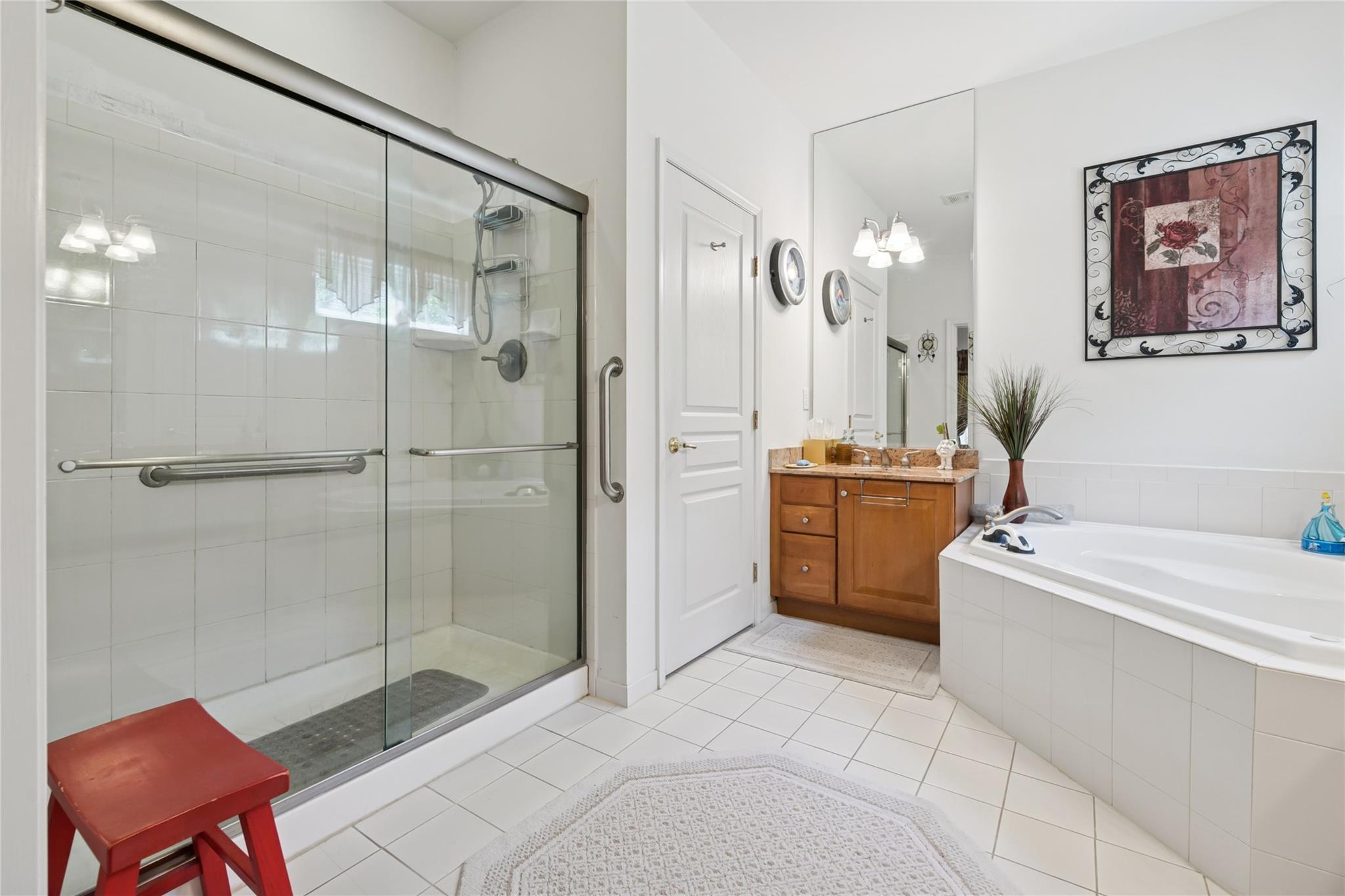 Condo Graycrest  Suffolk County, NY 11766, MLS-891568-35