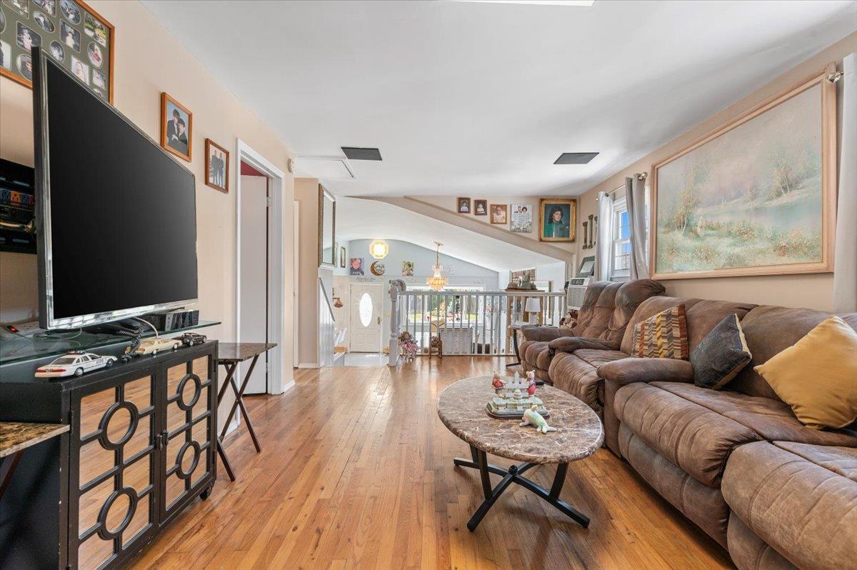 Single Family Knoll  Suffolk County, NY 11757, MLS-891629-18