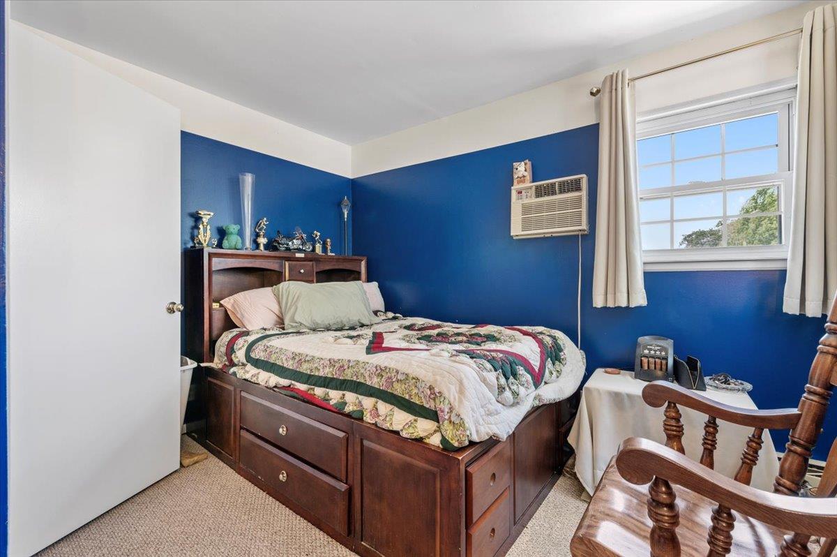 Single Family Knoll  Suffolk County, NY 11757, MLS-891629-20