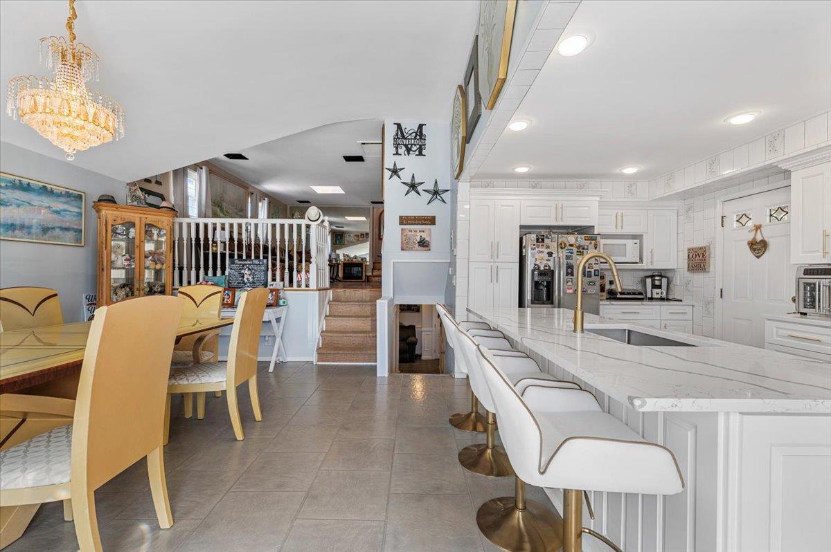 Single Family Knoll  Suffolk County, NY 11757, MLS-891629-3