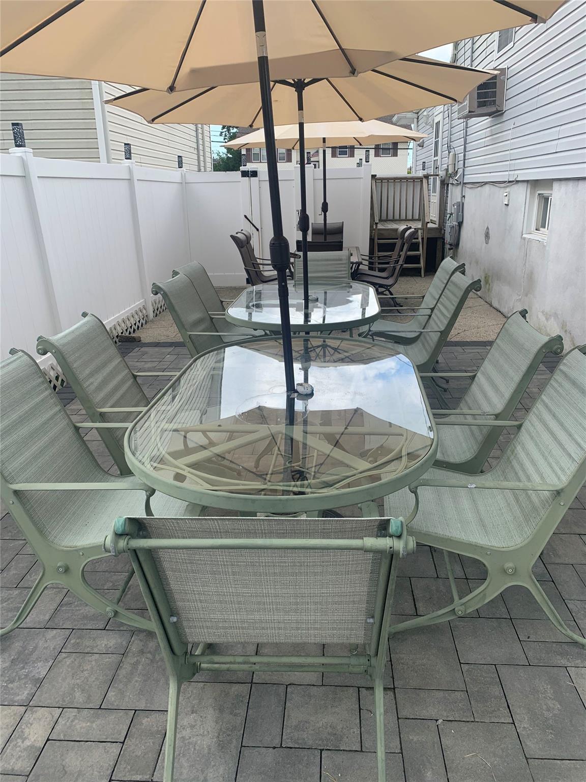 Single Family Knoll  Suffolk County, NY 11757, MLS-891629-39