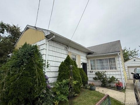 Single Family Biltmore Nassau County, NY 11003, MLS-891637-8