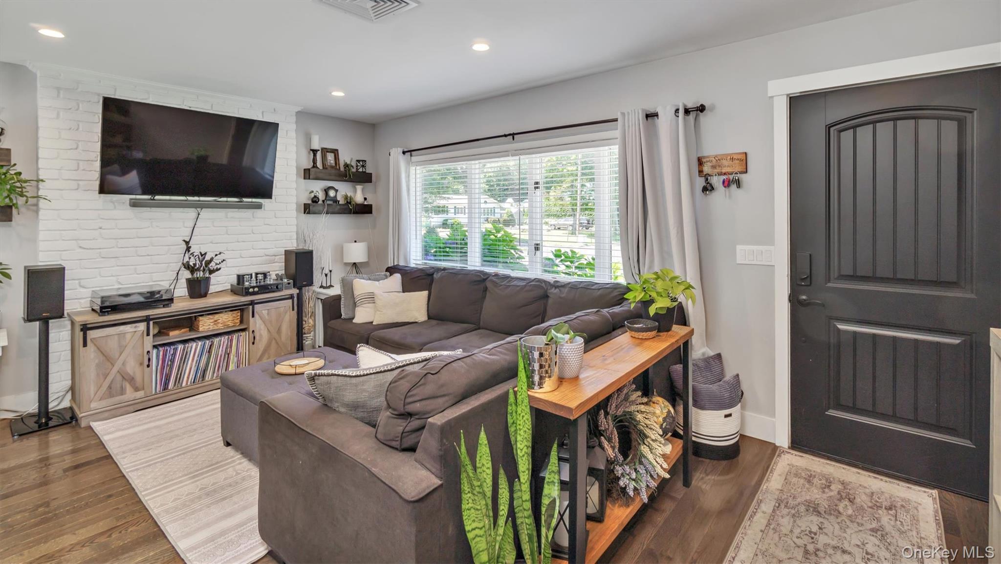 Single Family Holzman  Suffolk County, NY 11946, MLS-891647-2