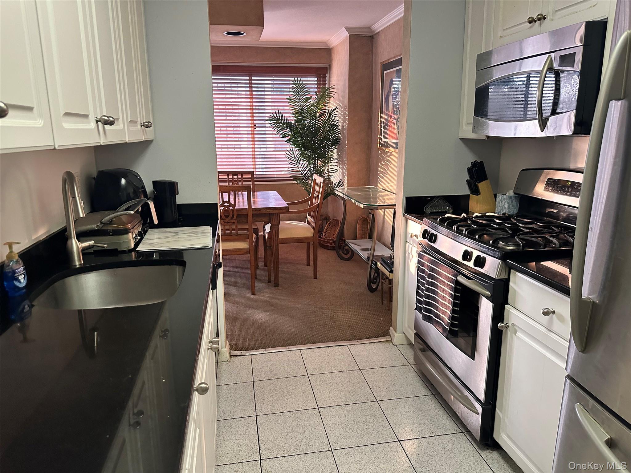 Coop 215  Queens, NY 11360, MLS-891650-10