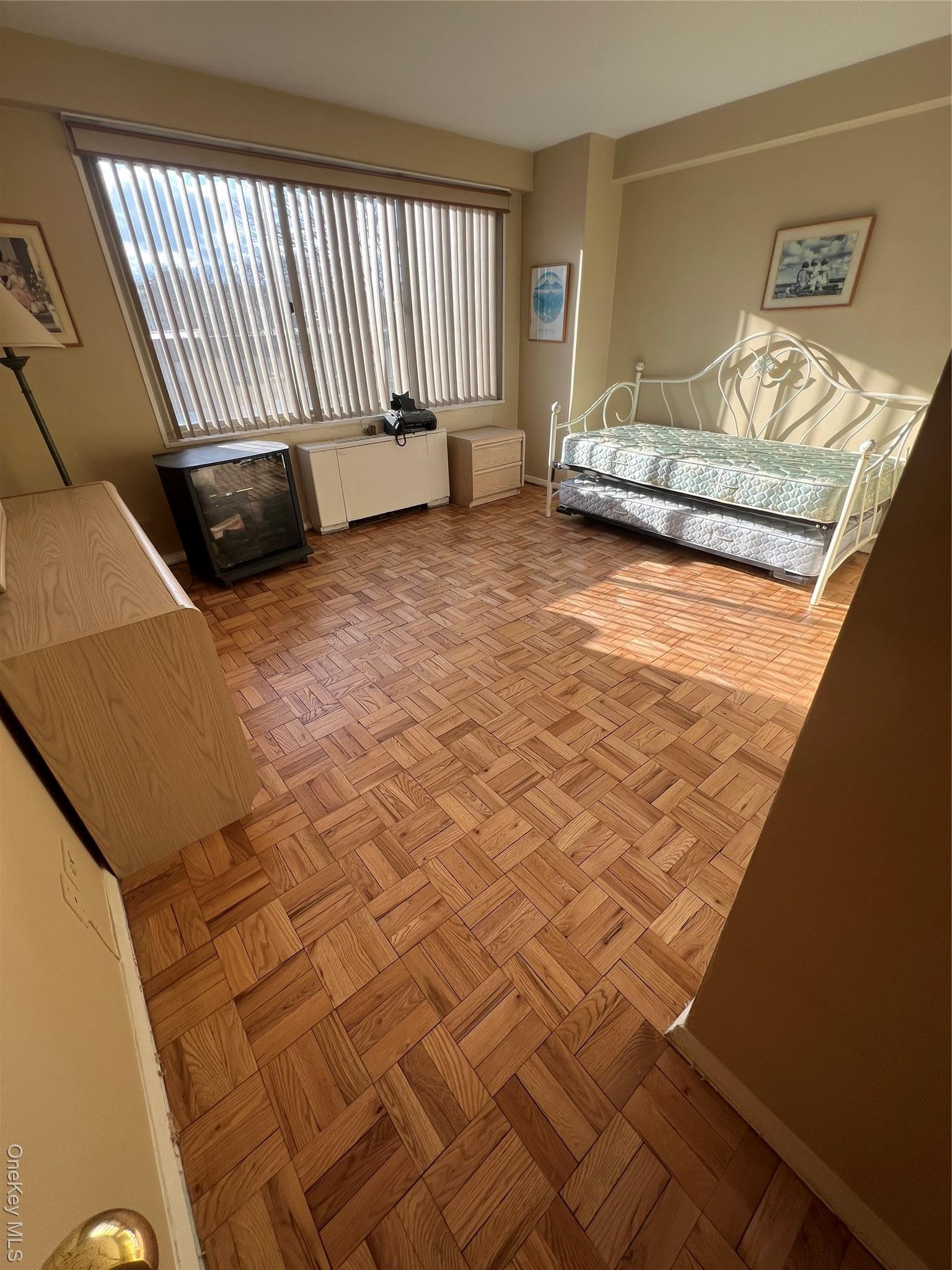 Coop 215  Queens, NY 11360, MLS-891650-18