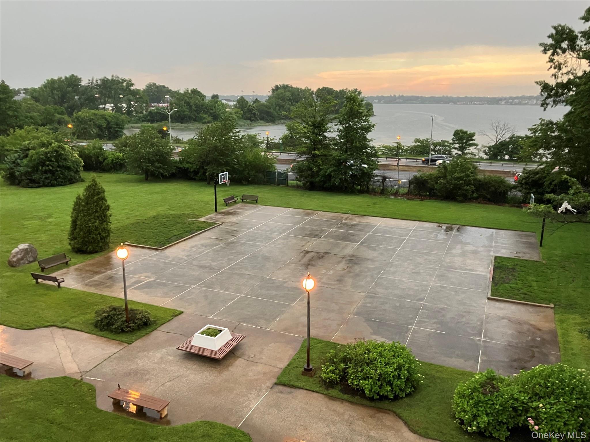 Coop 215  Queens, NY 11360, MLS-891650-31