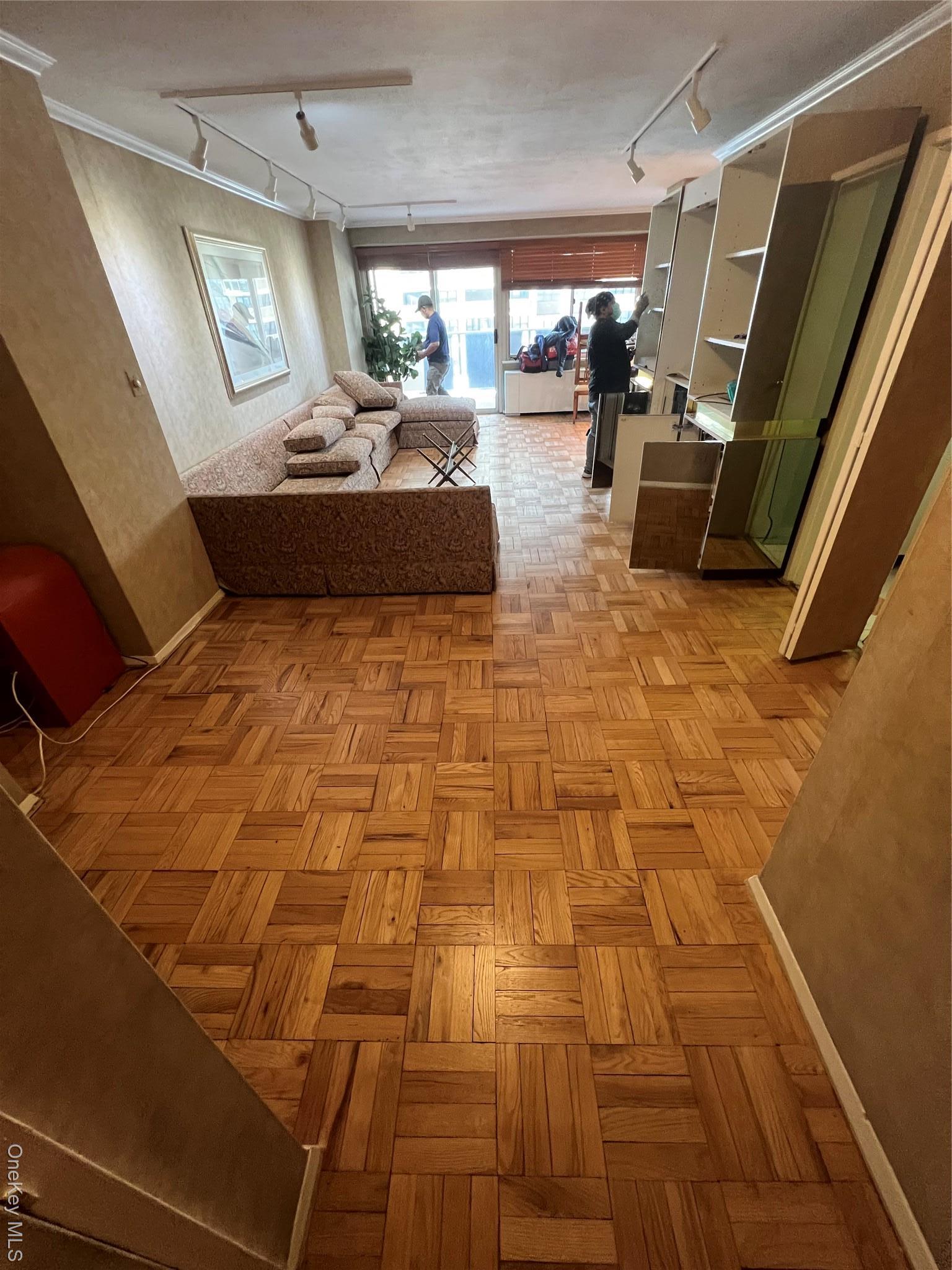 Coop 215  Queens, NY 11360, MLS-891650-5