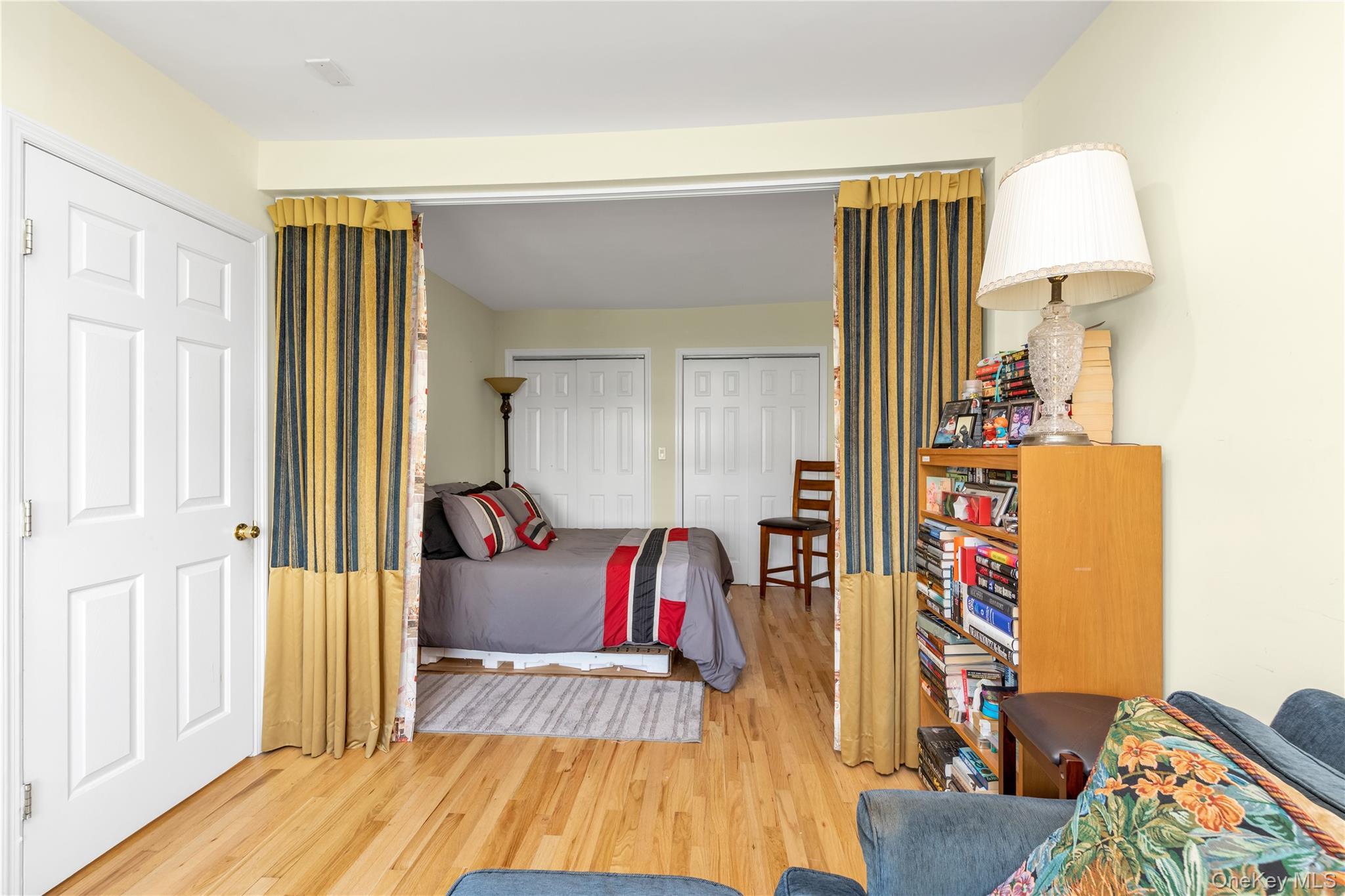 Single Family Hamilton Nassau County, NY 11558, MLS-891705-11