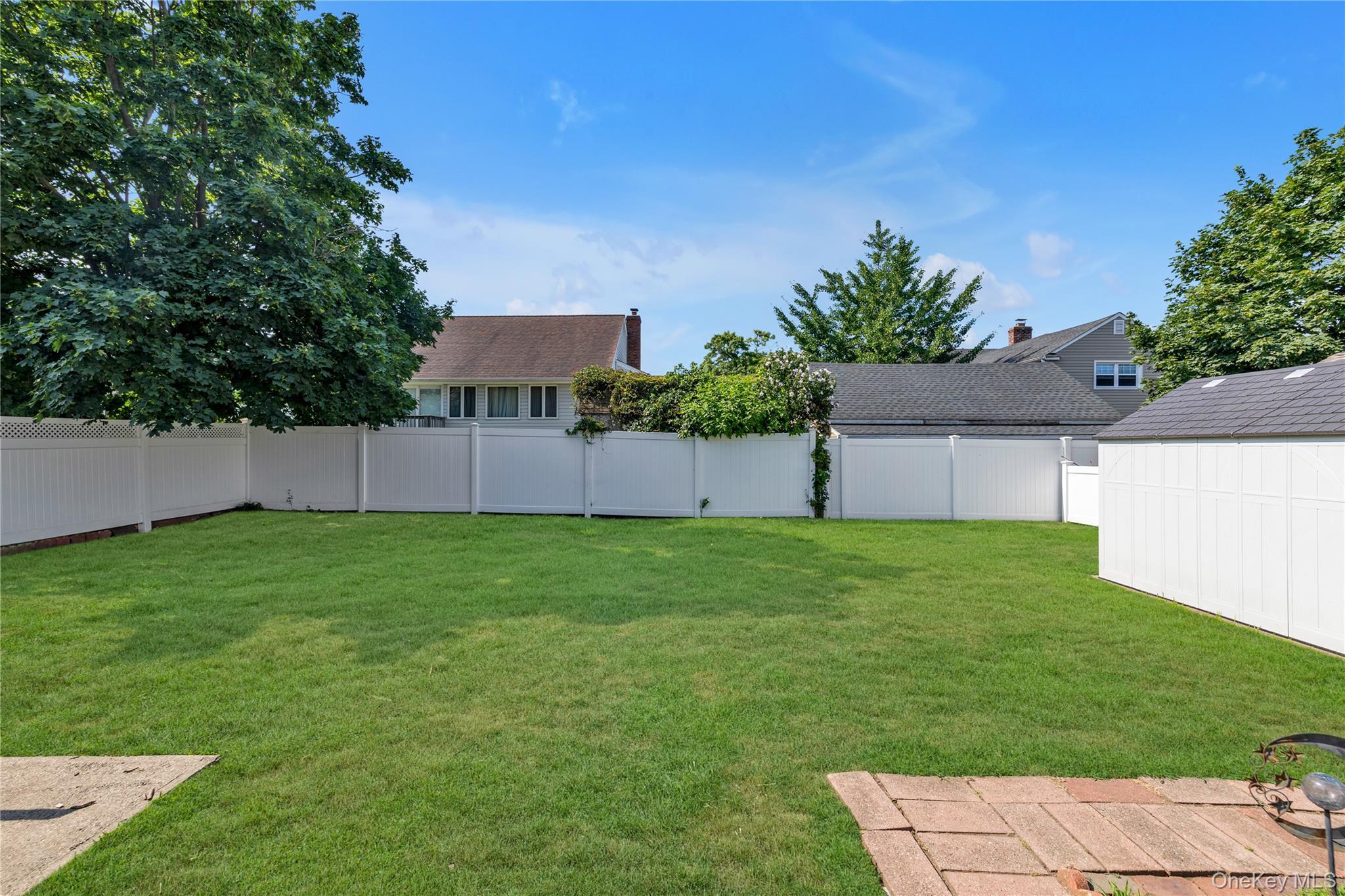 Single Family Hamilton Nassau County, NY 11558, MLS-891705-17