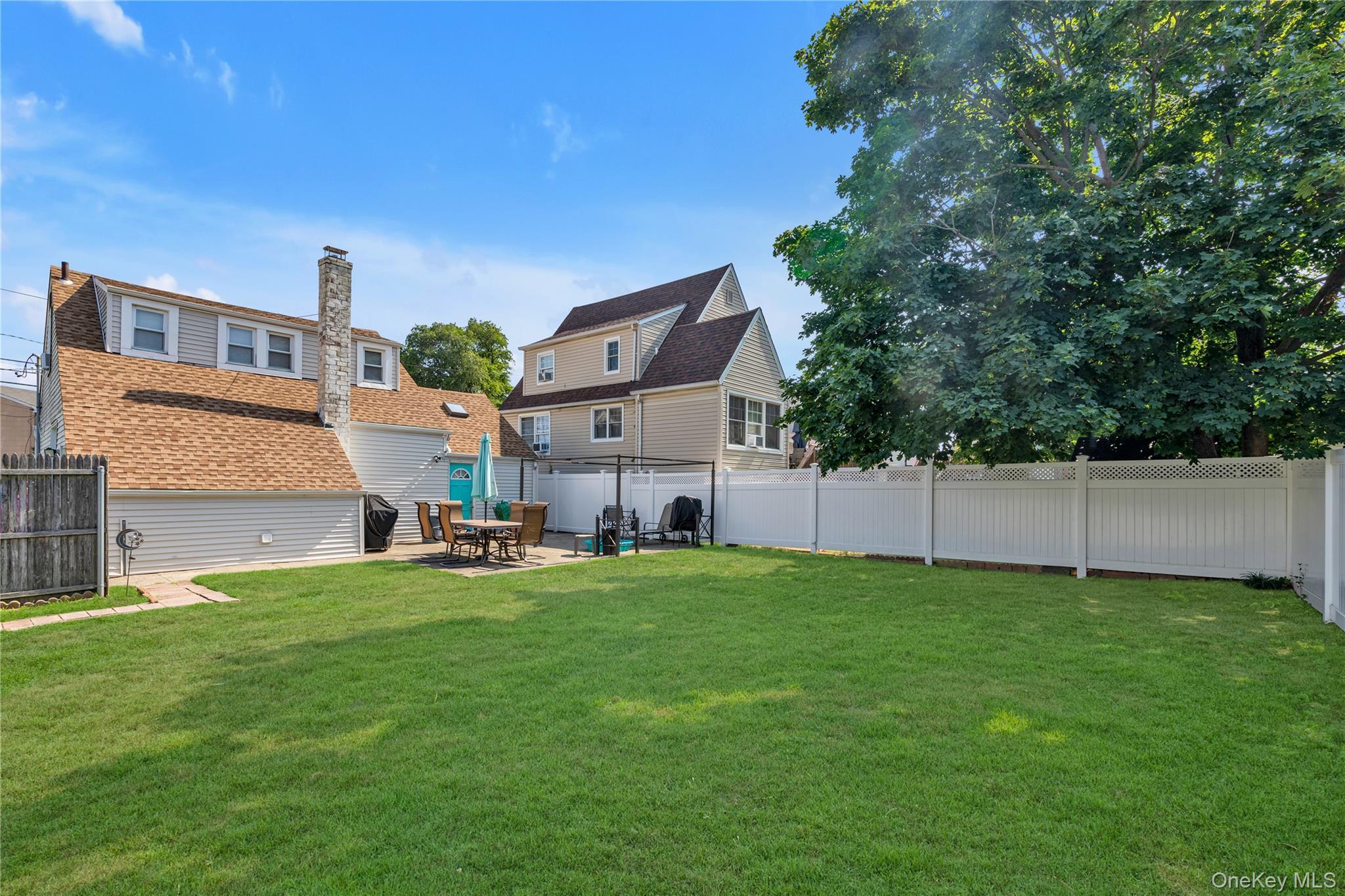 Single Family Hamilton Nassau County, NY 11558, MLS-891705-18