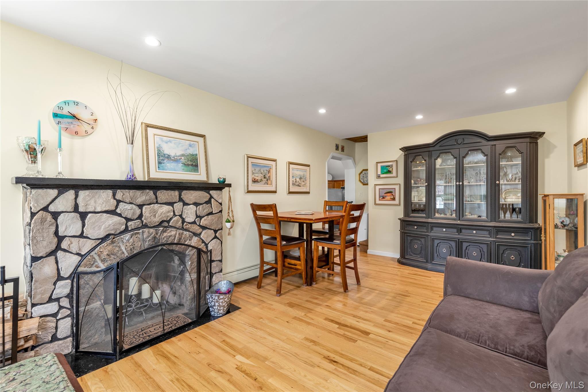 Single Family Hamilton Nassau County, NY 11558, MLS-891705-6