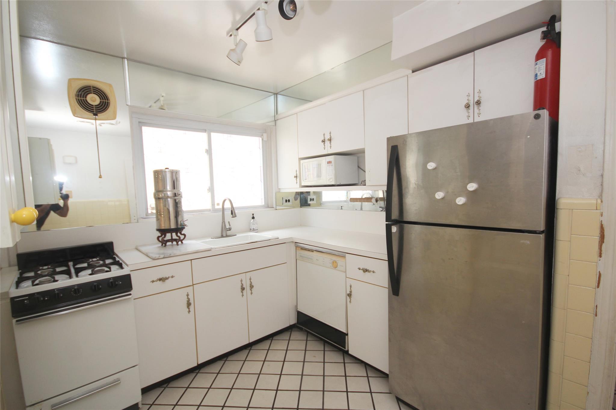 Single Family Coolidge Queens, NY 11435, MLS-891780-10