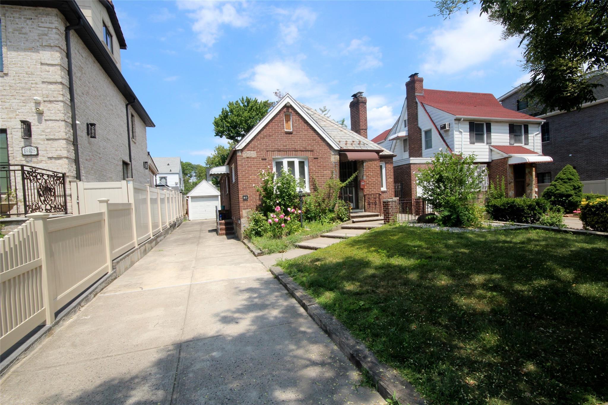 Single Family Coolidge Queens, NY 11435, MLS-891780-15