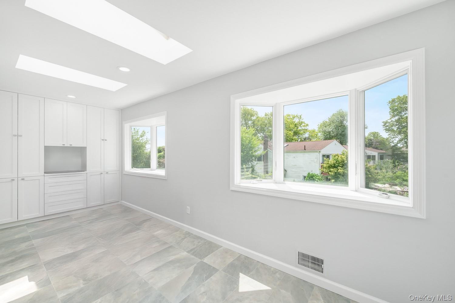 Single Family North Nassau County, NY 11040, MLS-891784-20