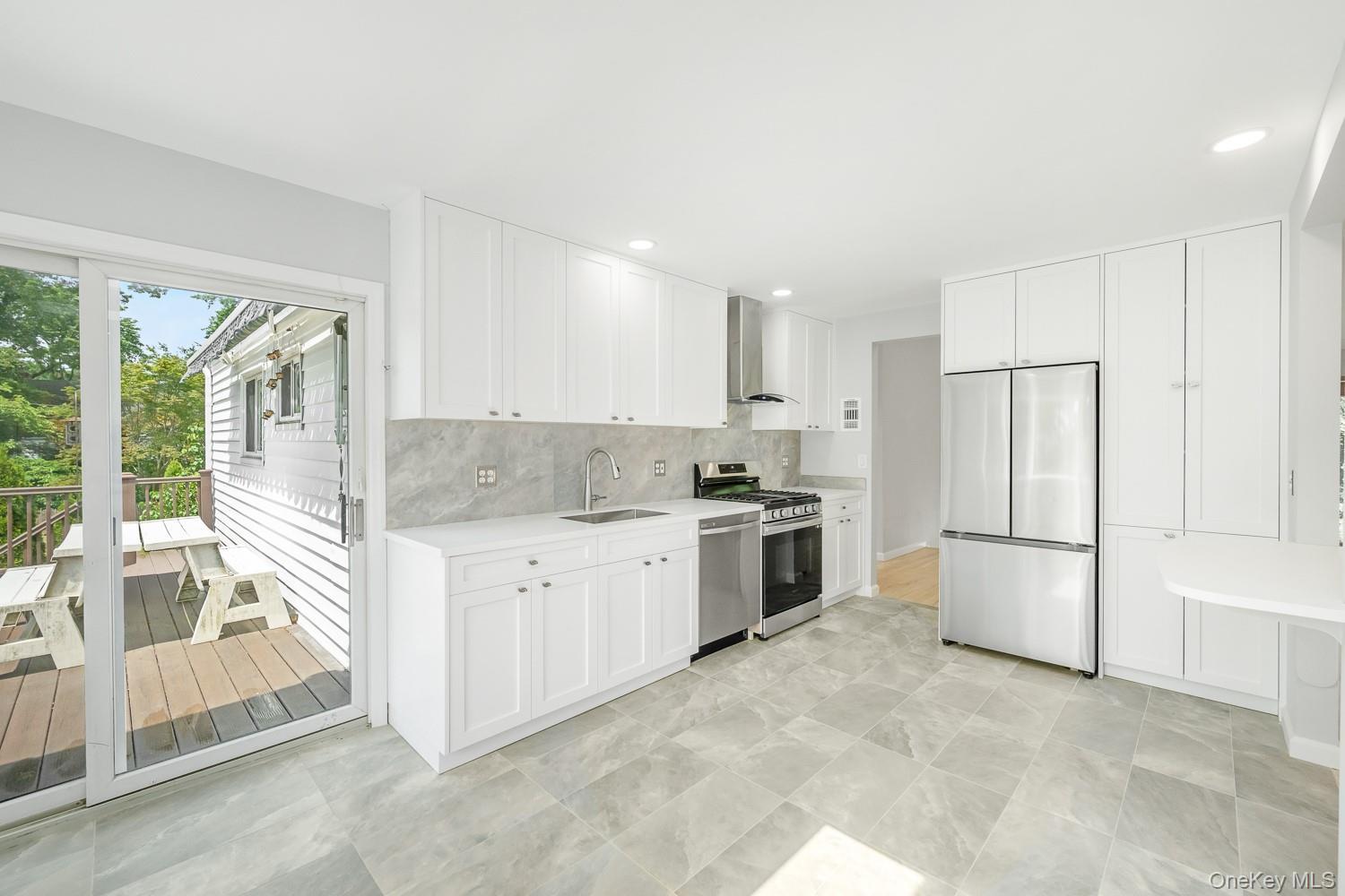 Single Family North Nassau County, NY 11040, MLS-891784-23