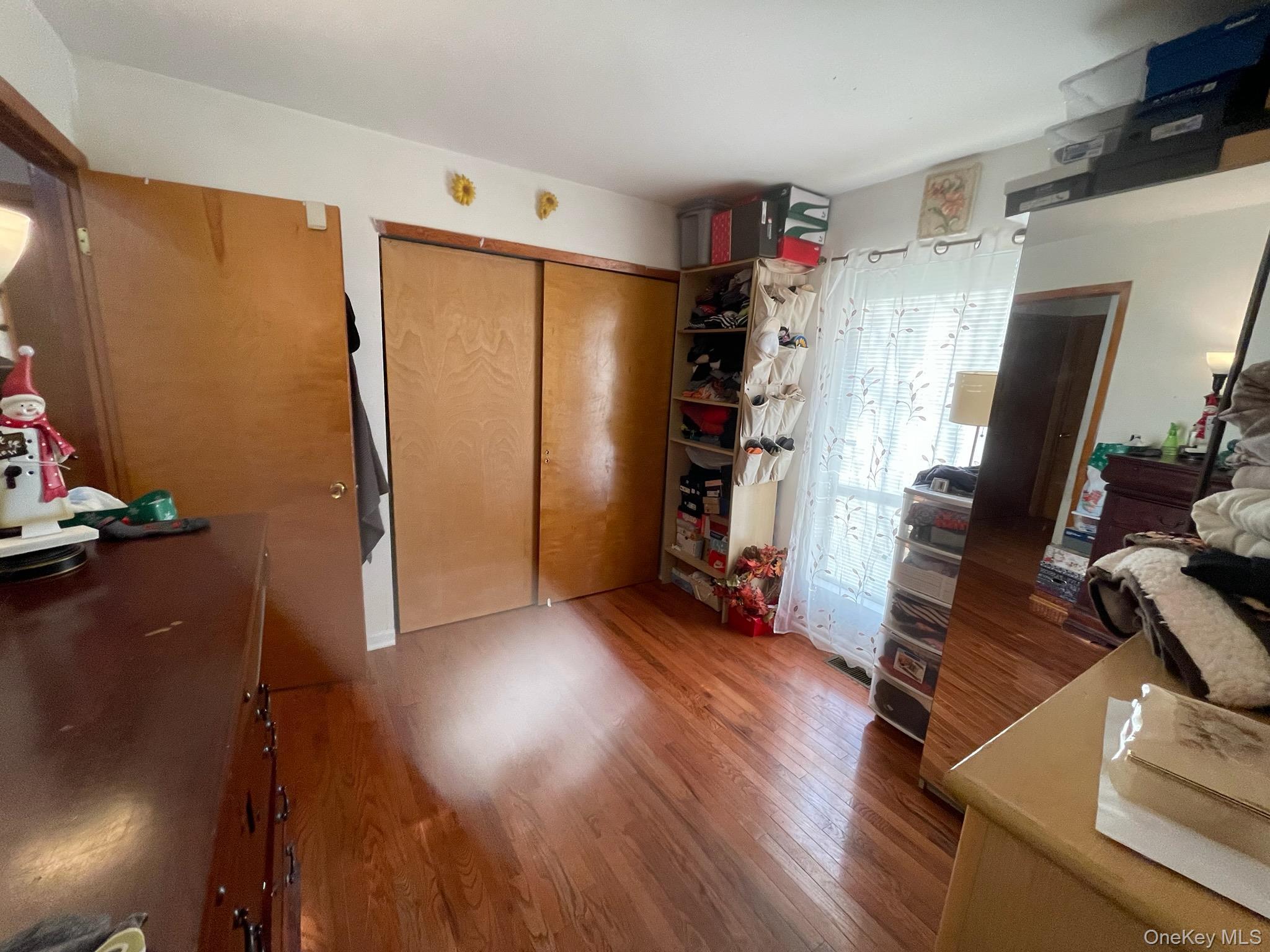 Single Family Golden Gate  Suffolk County, NY 11967, MLS-891798-12