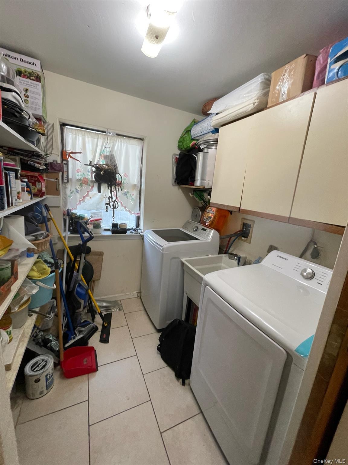 Single Family Golden Gate  Suffolk County, NY 11967, MLS-891798-8