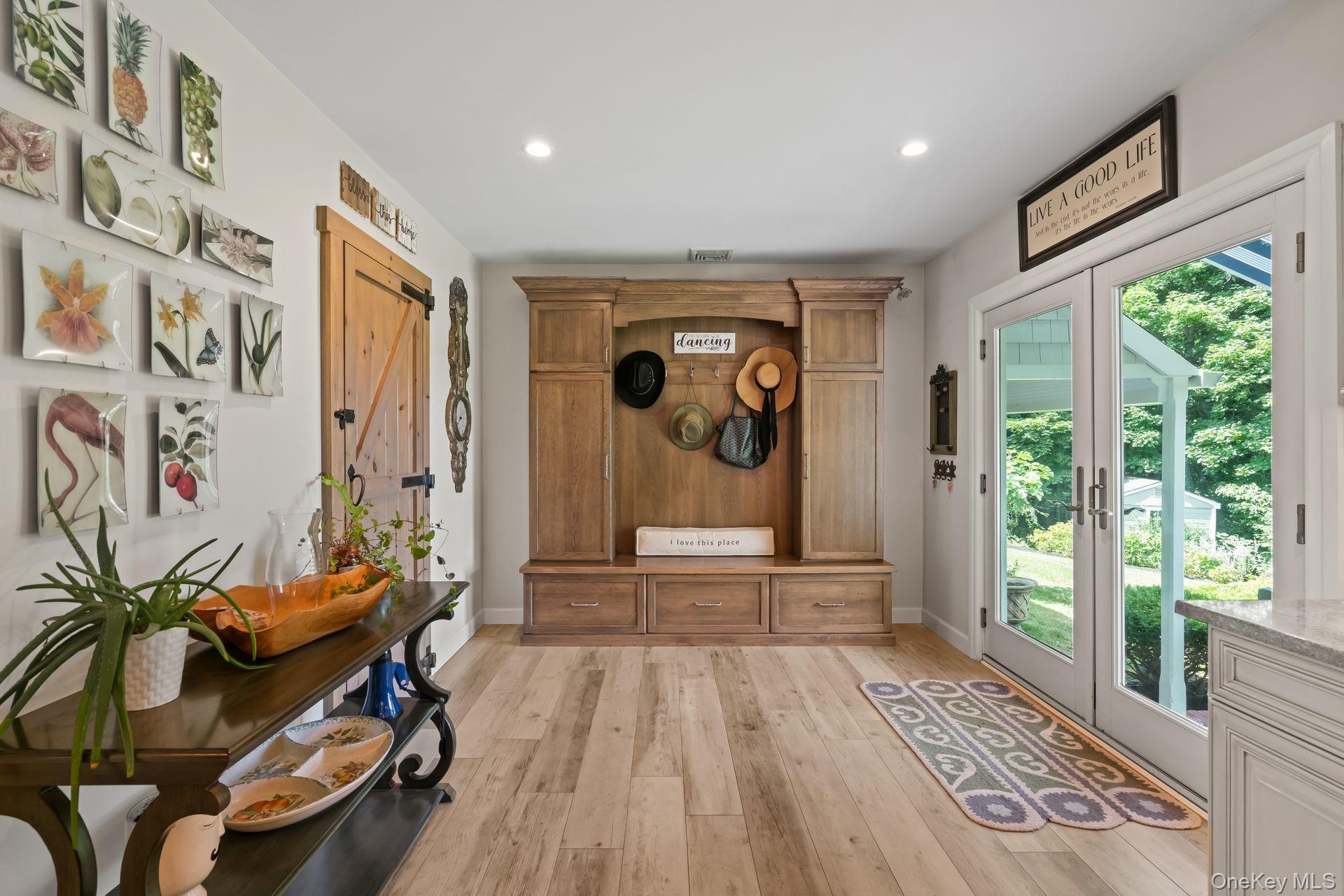 Single Family Thorman Suffolk County, NY 11743, MLS-891808-11