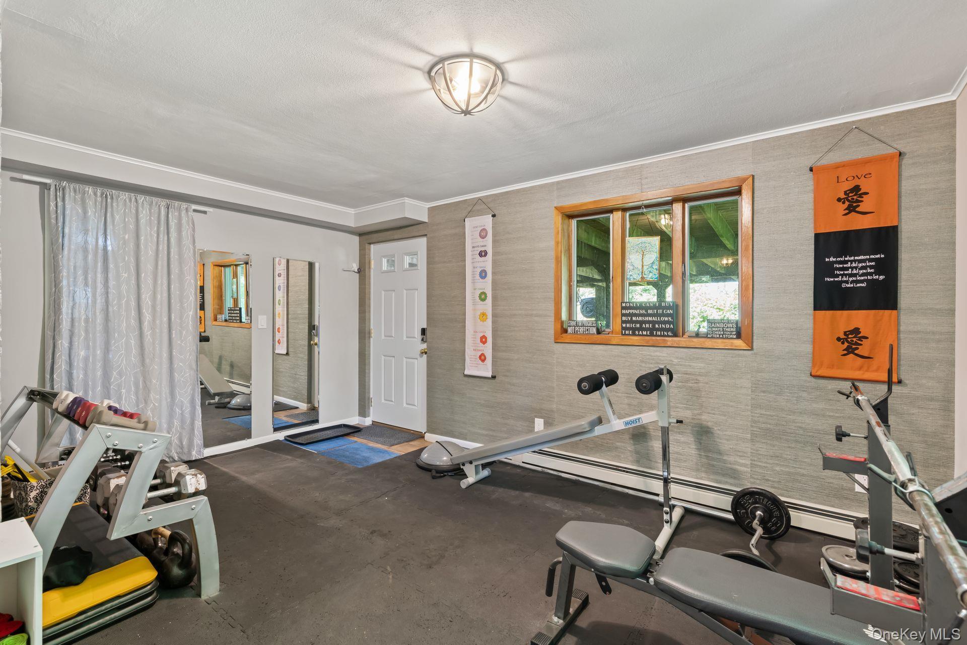 Single Family Thorman Suffolk County, NY 11743, MLS-891808-20