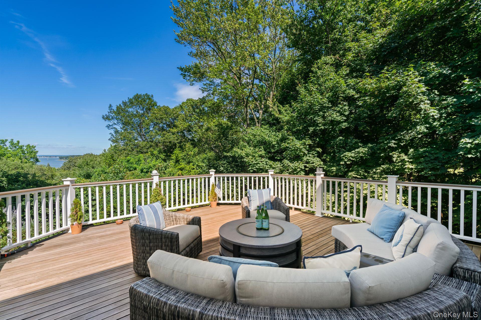 Single Family Thorman Suffolk County, NY 11743, MLS-891808-22