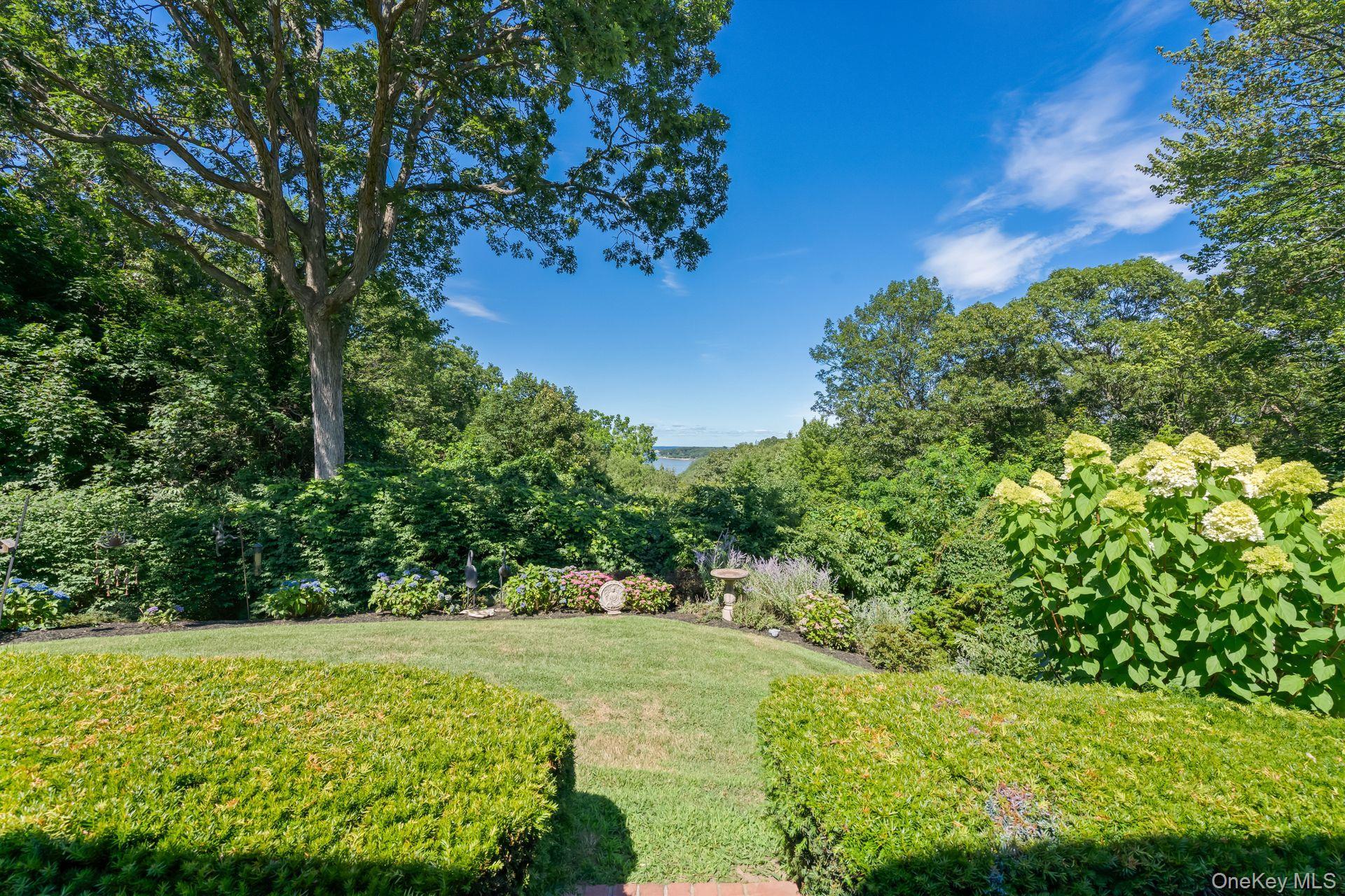 Single Family Thorman Suffolk County, NY 11743, MLS-891808-25