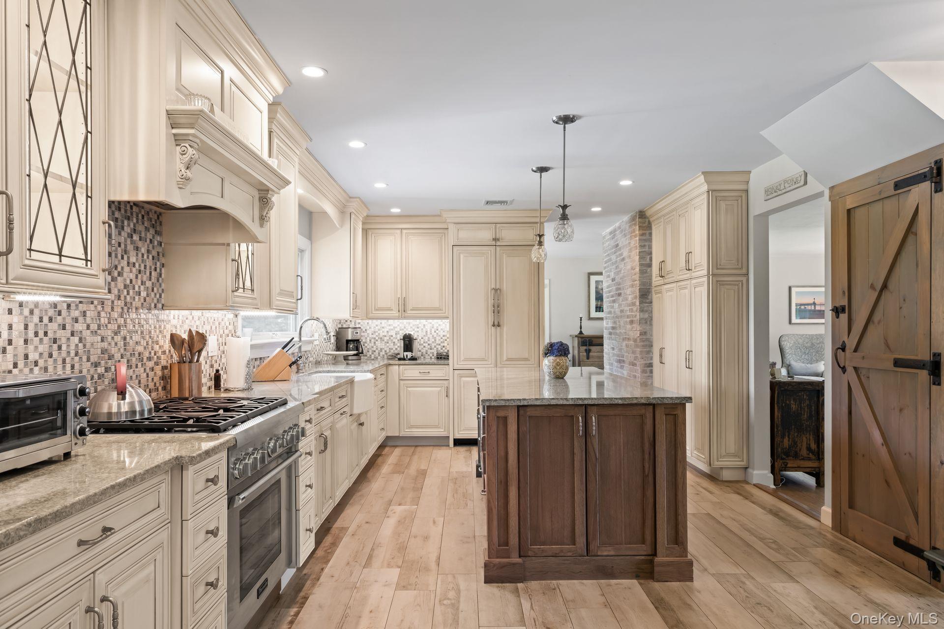 Single Family Thorman Suffolk County, NY 11743, MLS-891808-8