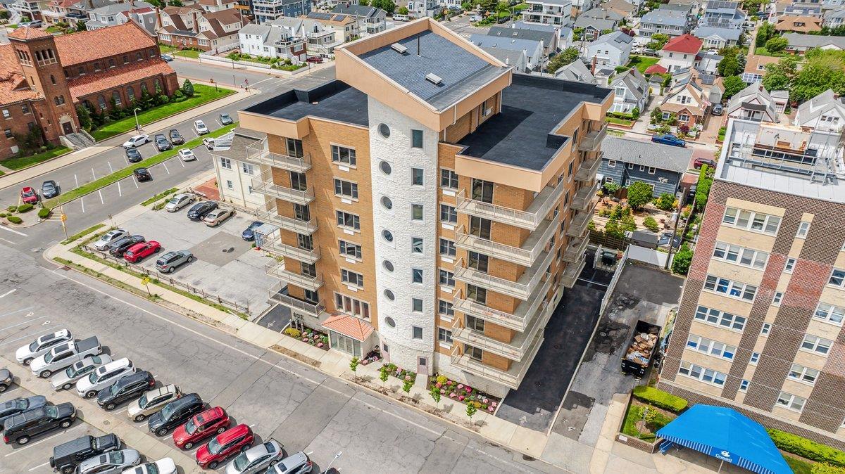 Condo Broadway  Nassau County, NY 11561, MLS-891818-36