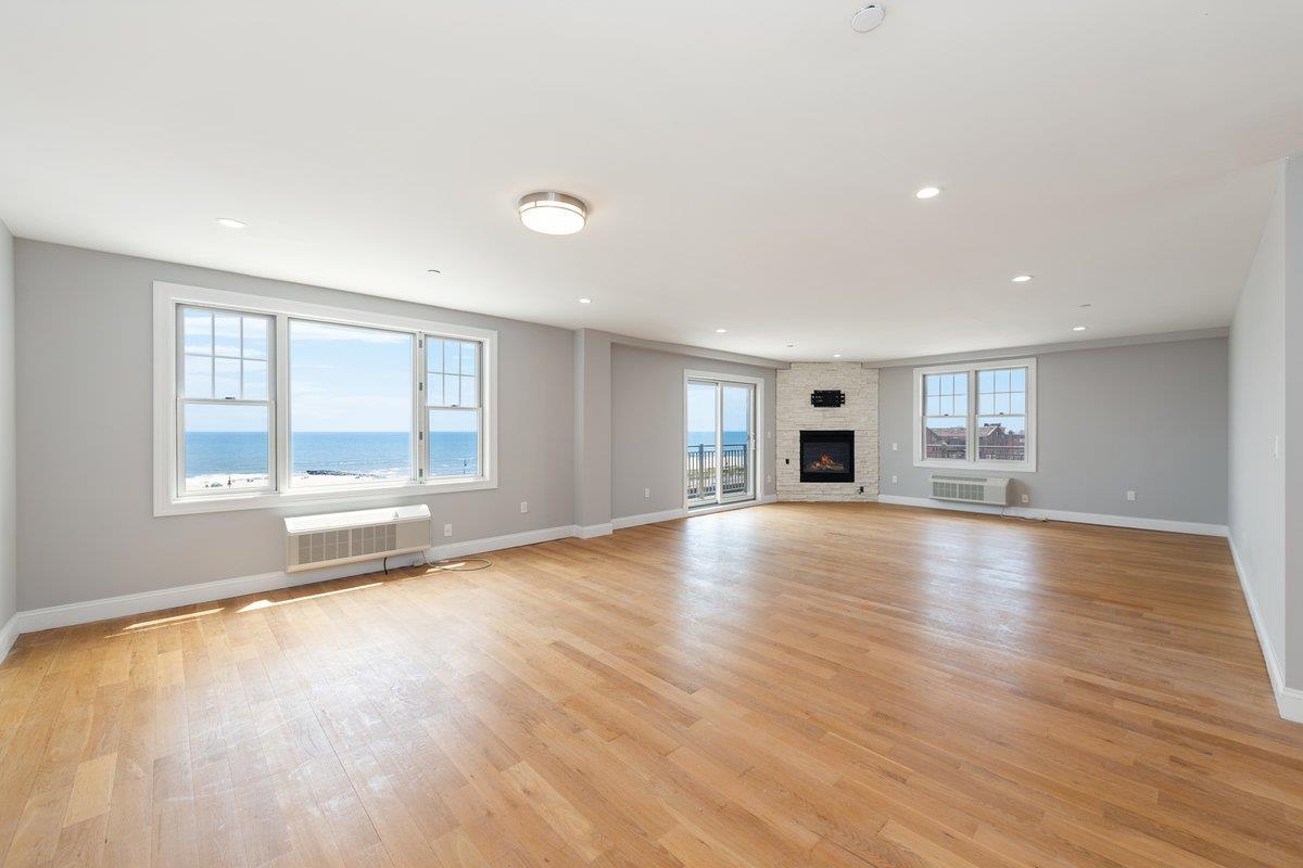 Condo Broadway  Nassau County, NY 11561, MLS-891818-5