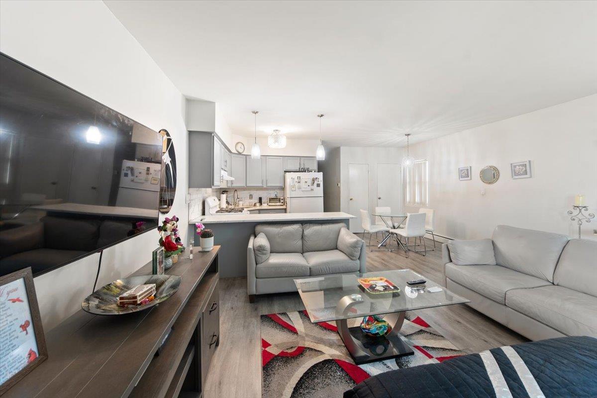 Single Family Logan  Bronx, NY 10465, MLS-891844-4