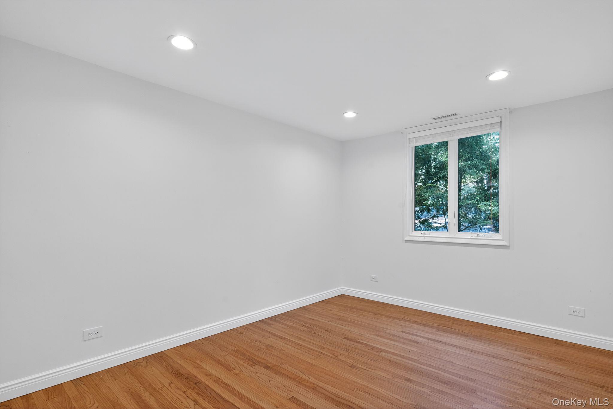 Single Family Hillside Rockland County, NY 10901, MLS-891865-23