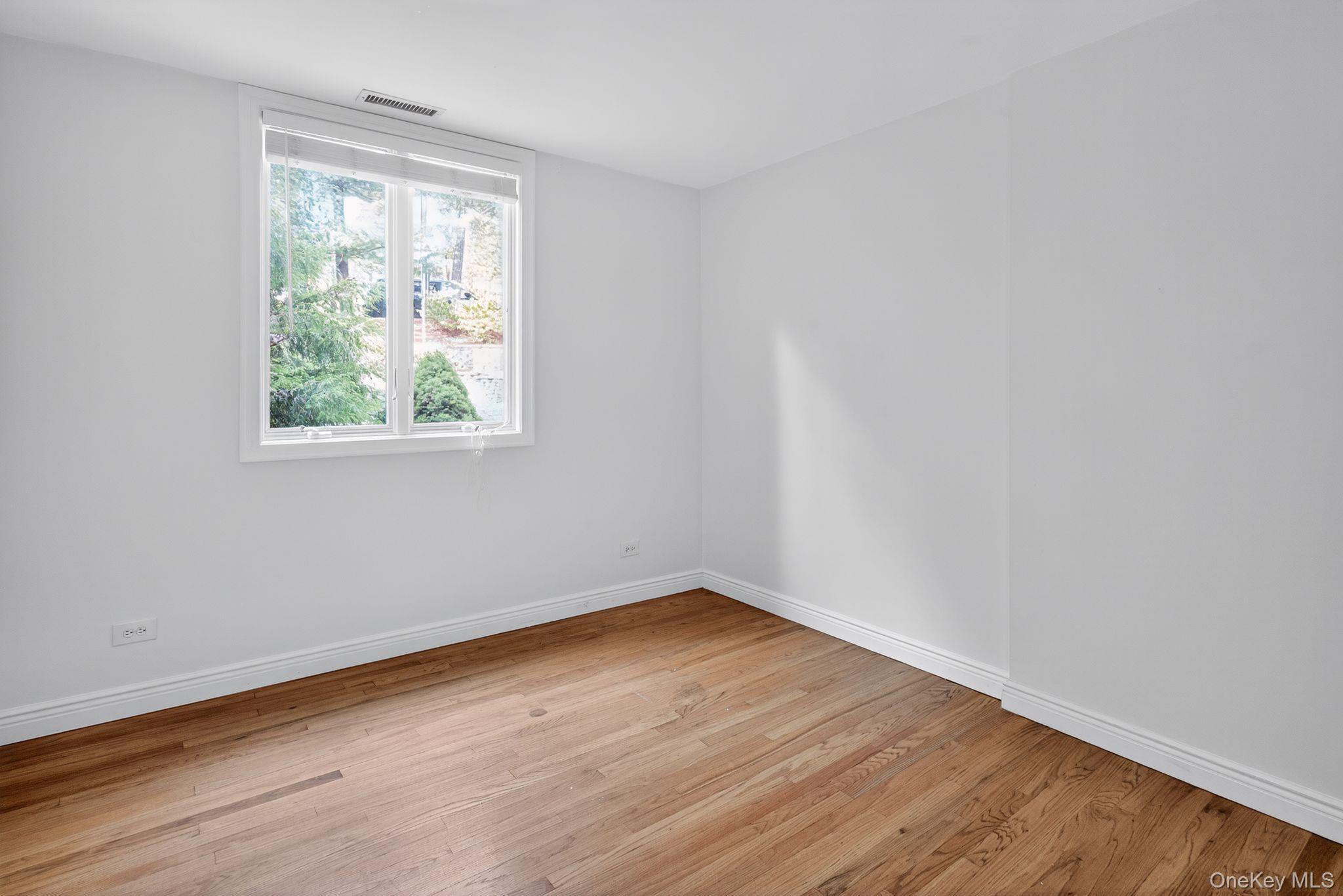 Single Family Hillside Rockland County, NY 10901, MLS-891865-24