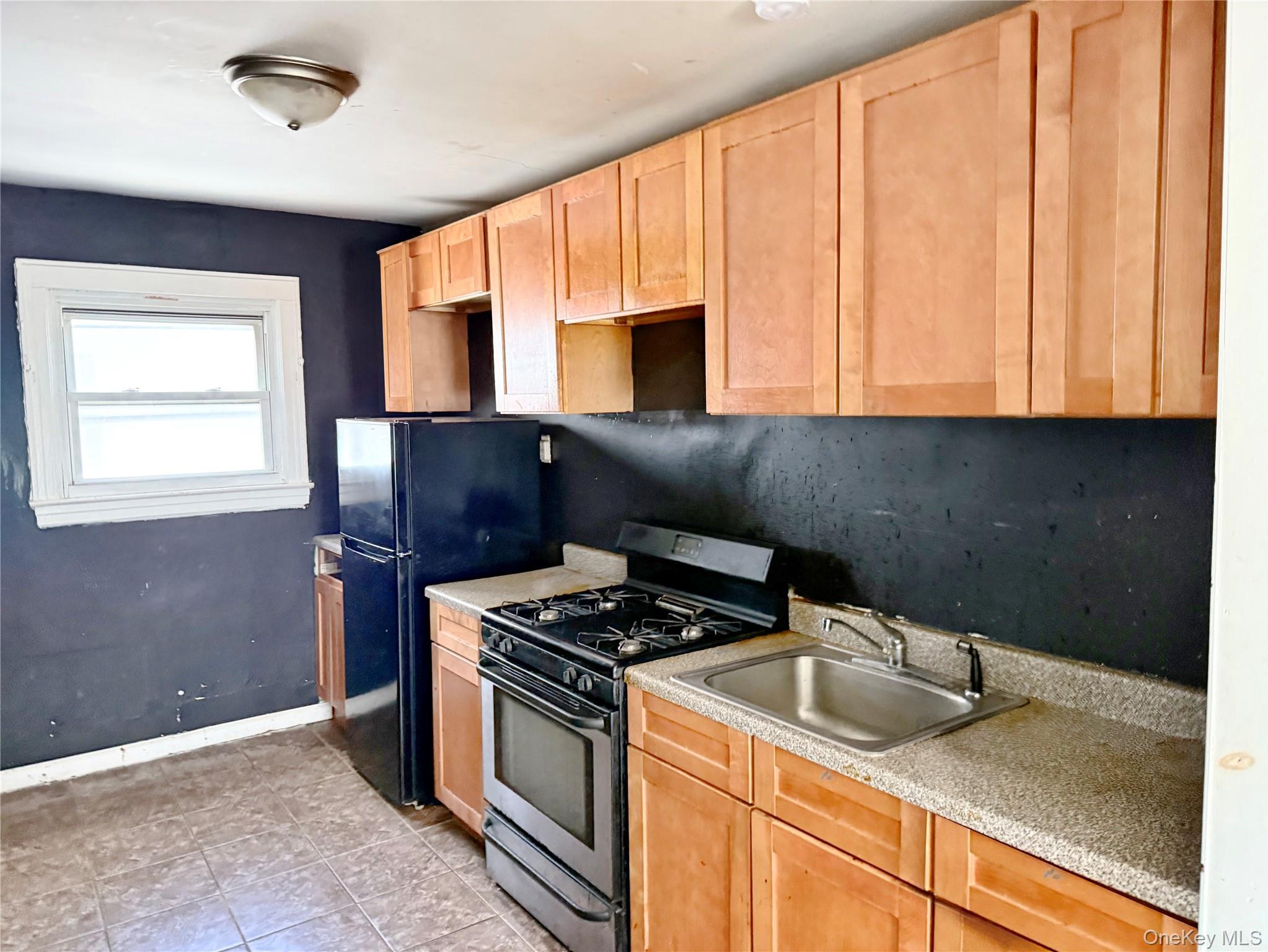 Single Family Jordan  Queens, NY 11412, MLS-891879-2