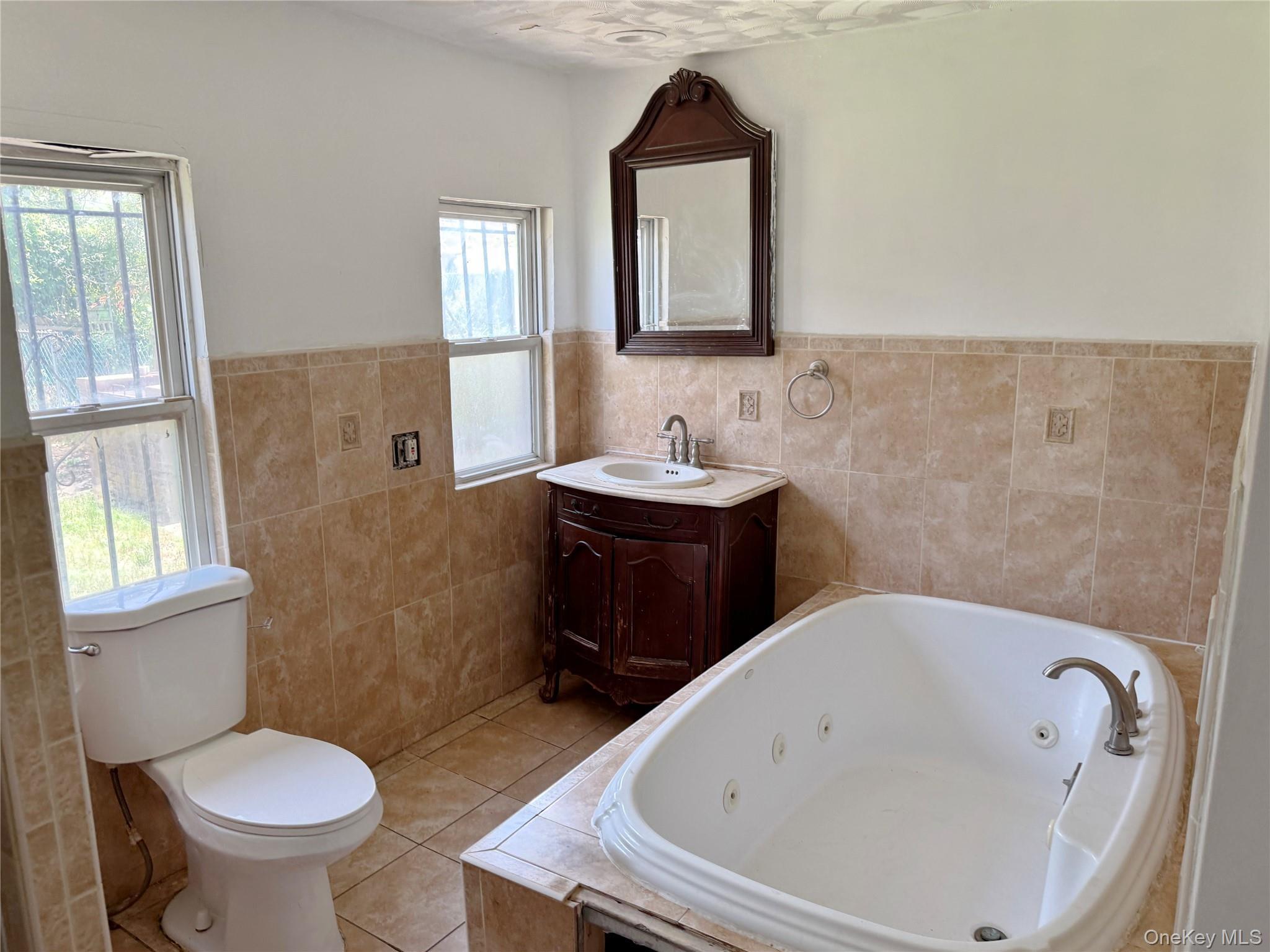 Single Family Jordan  Queens, NY 11412, MLS-891879-6